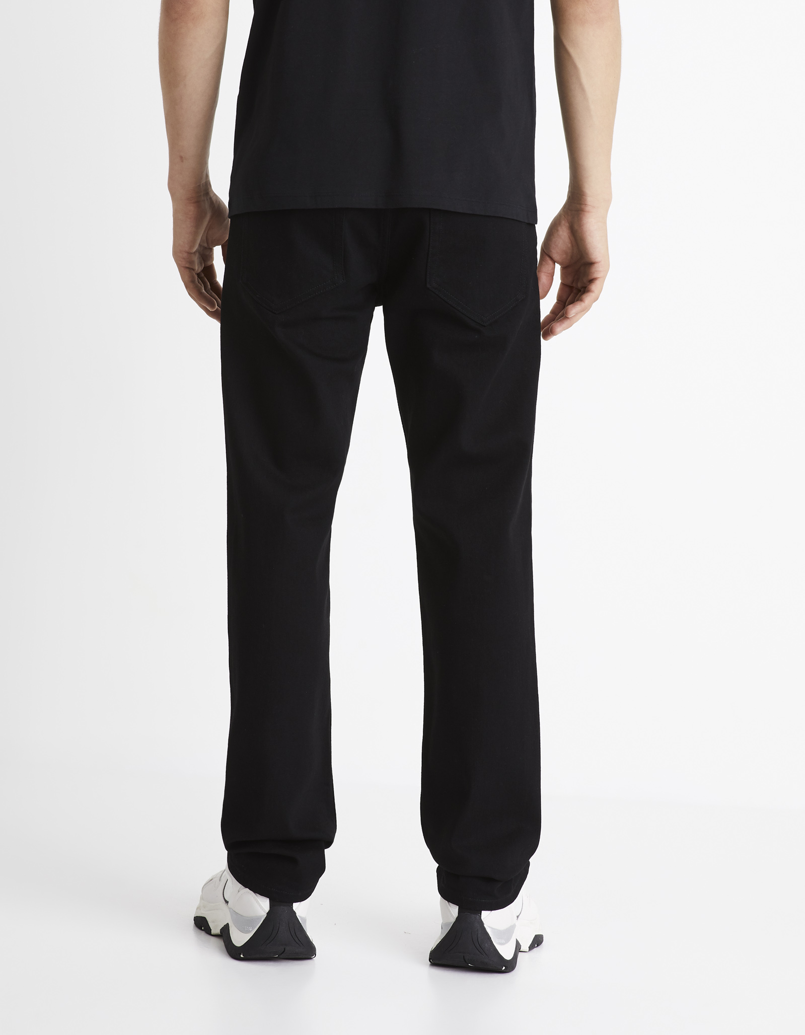 Pantaloni barbati, Celio Basic