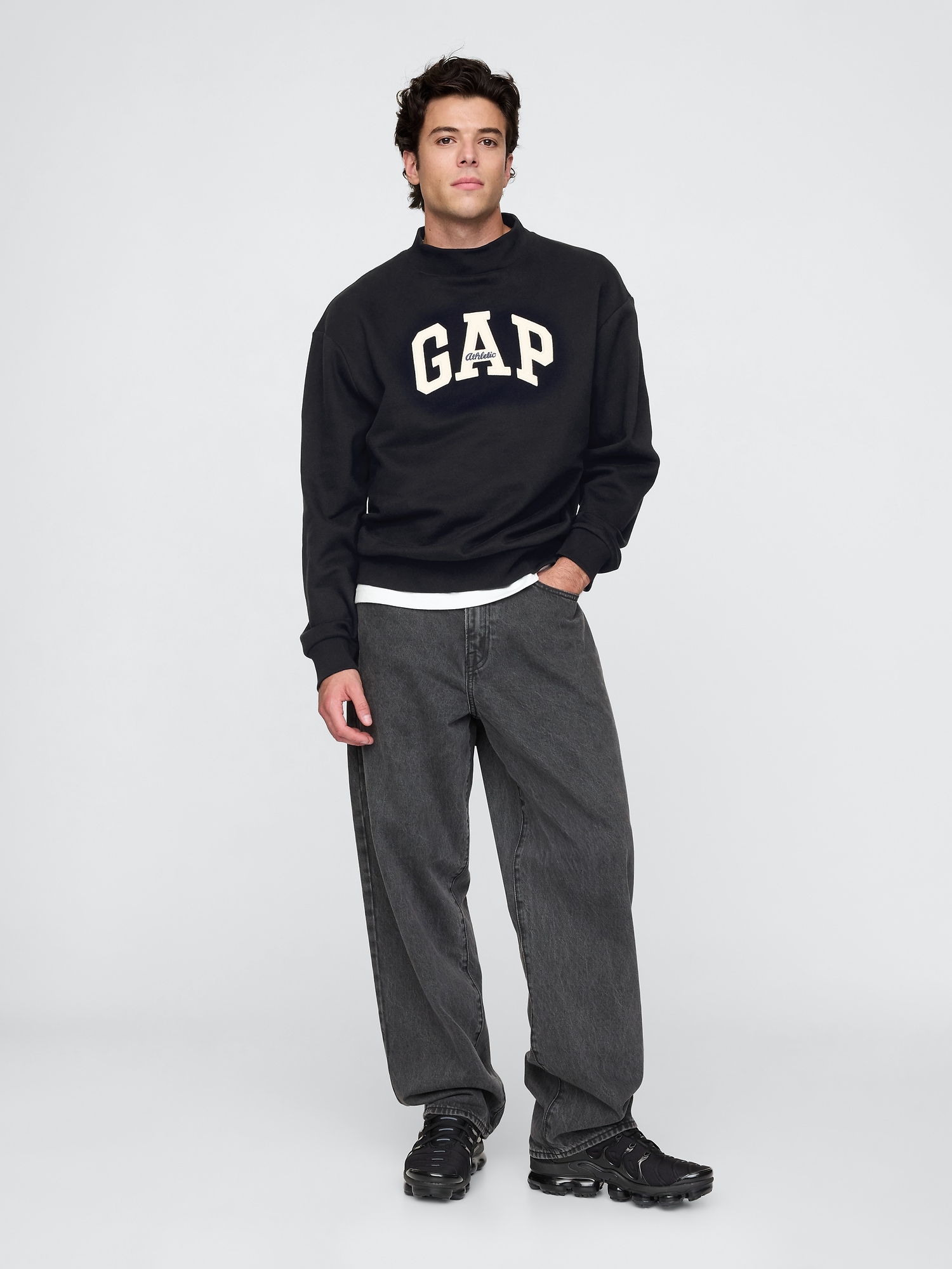 Gap Athletic Sweatshirt - Men&#039;s