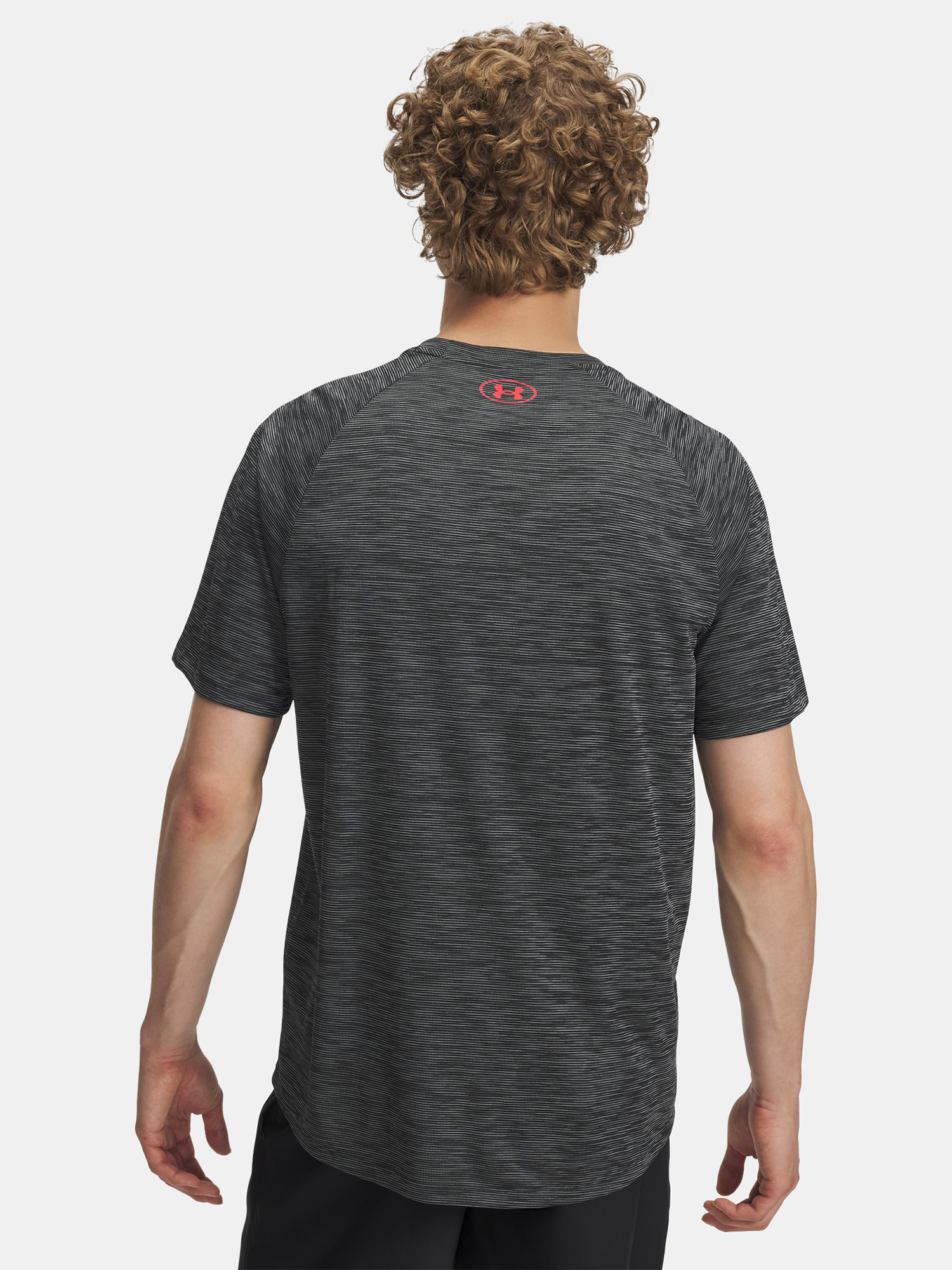 Men's Under Armour UA Tech Textured SS-BLK T-Shirt - Men's