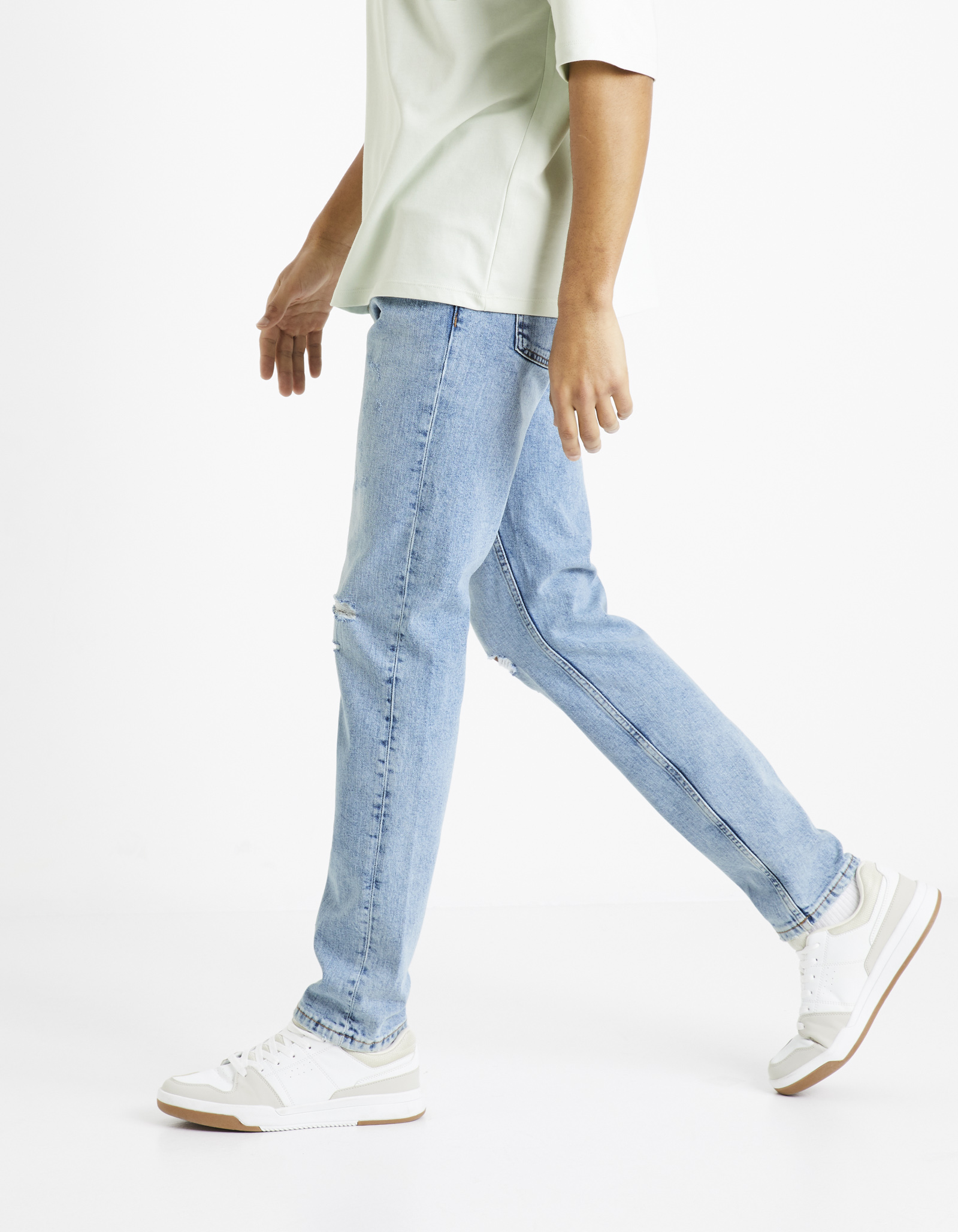 Slim fit pentru barbati Celio - albastru deschis