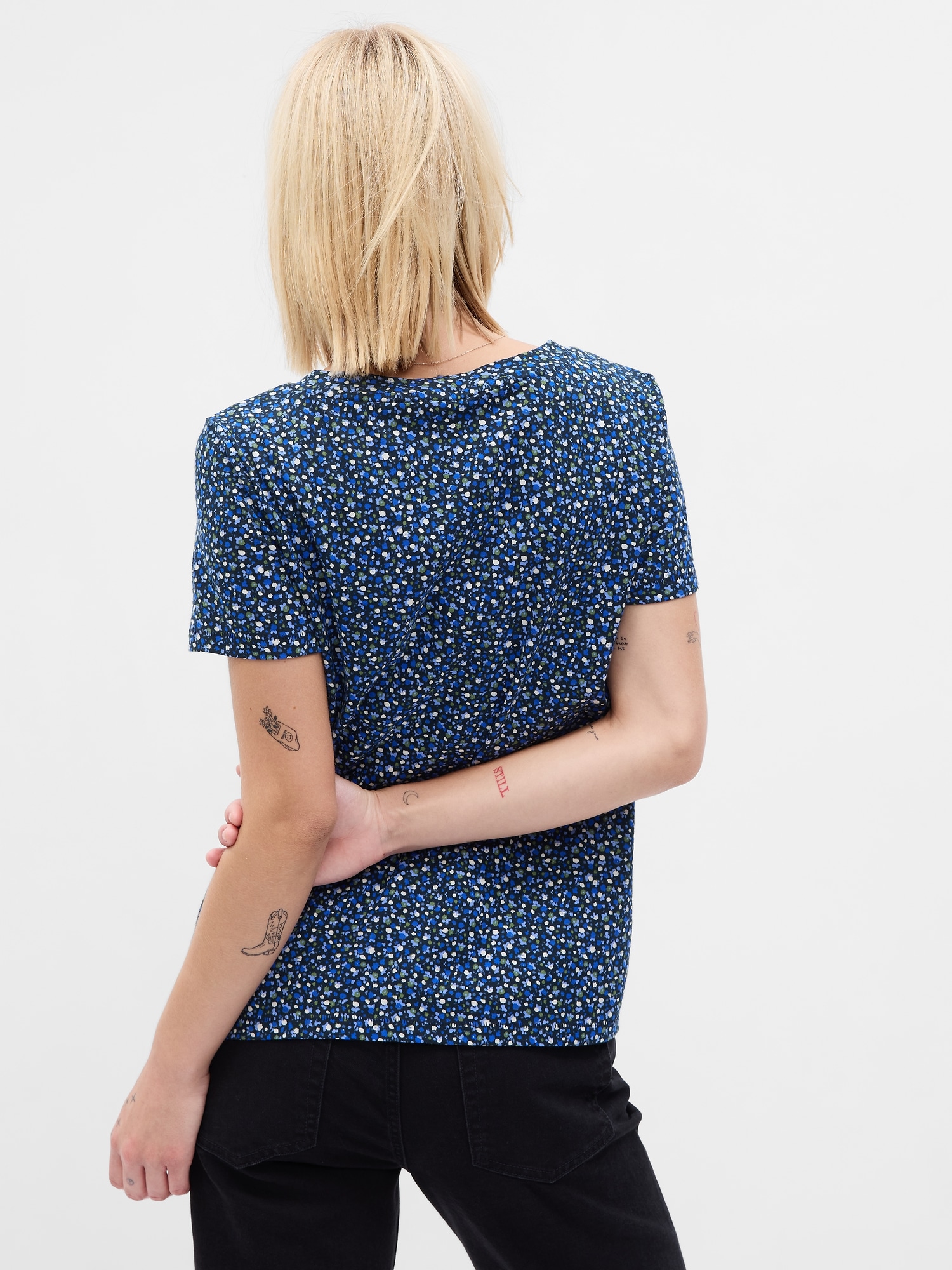 GAP Organic Cotton T-Shirt - Women