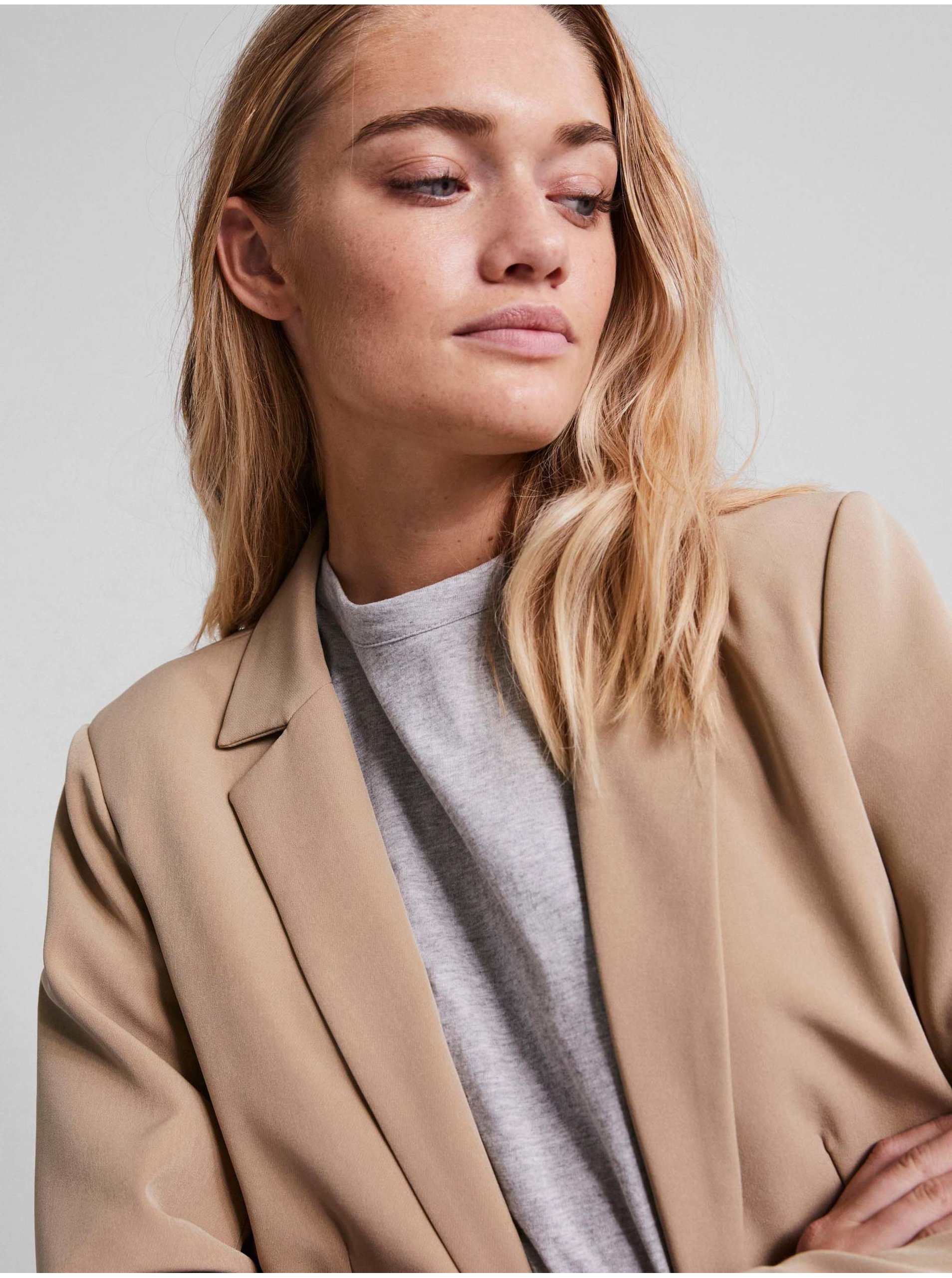 Sacouri si blazere pentru femei Pieces - bej