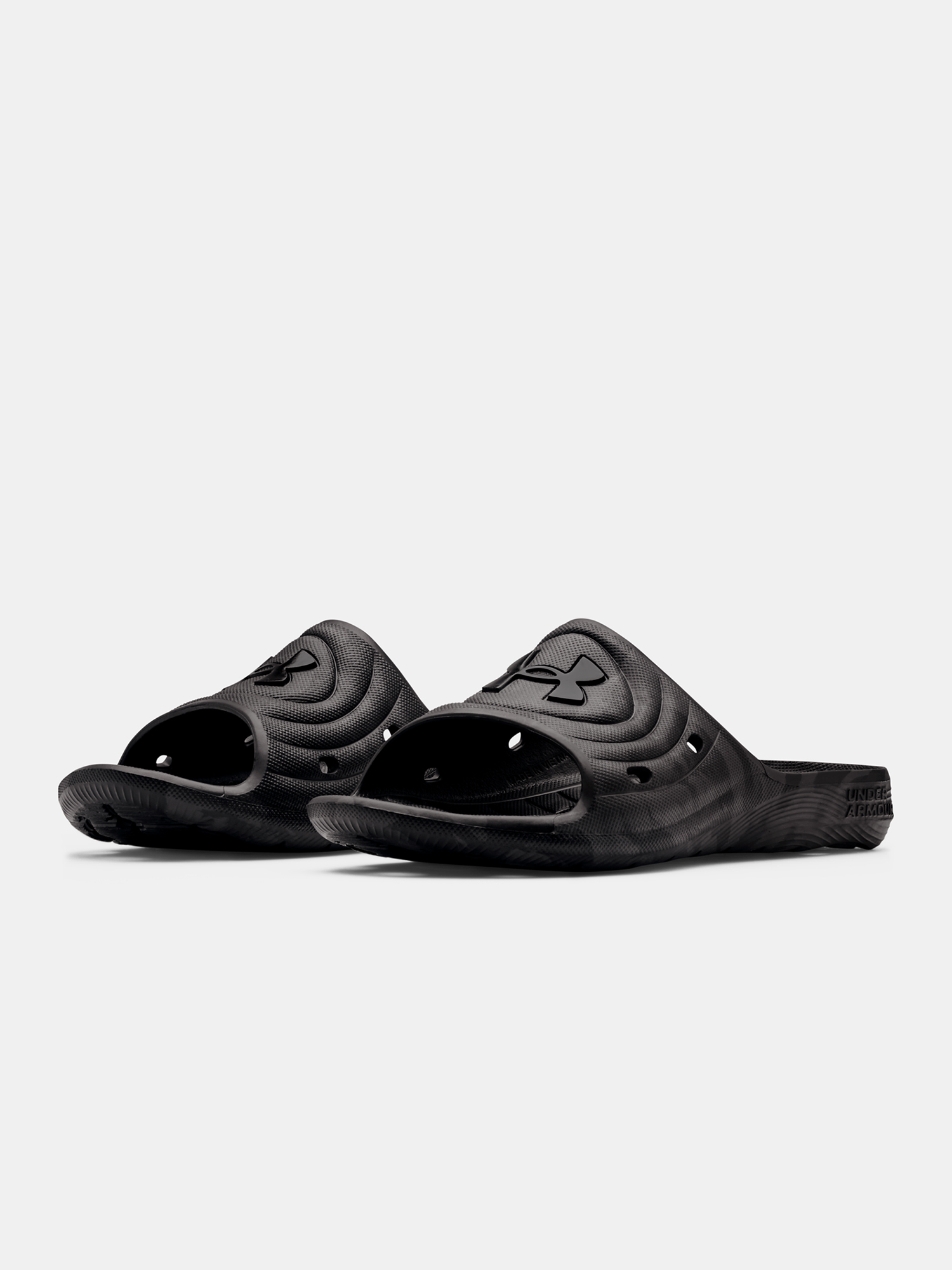 Slapi barbati, Under Armour