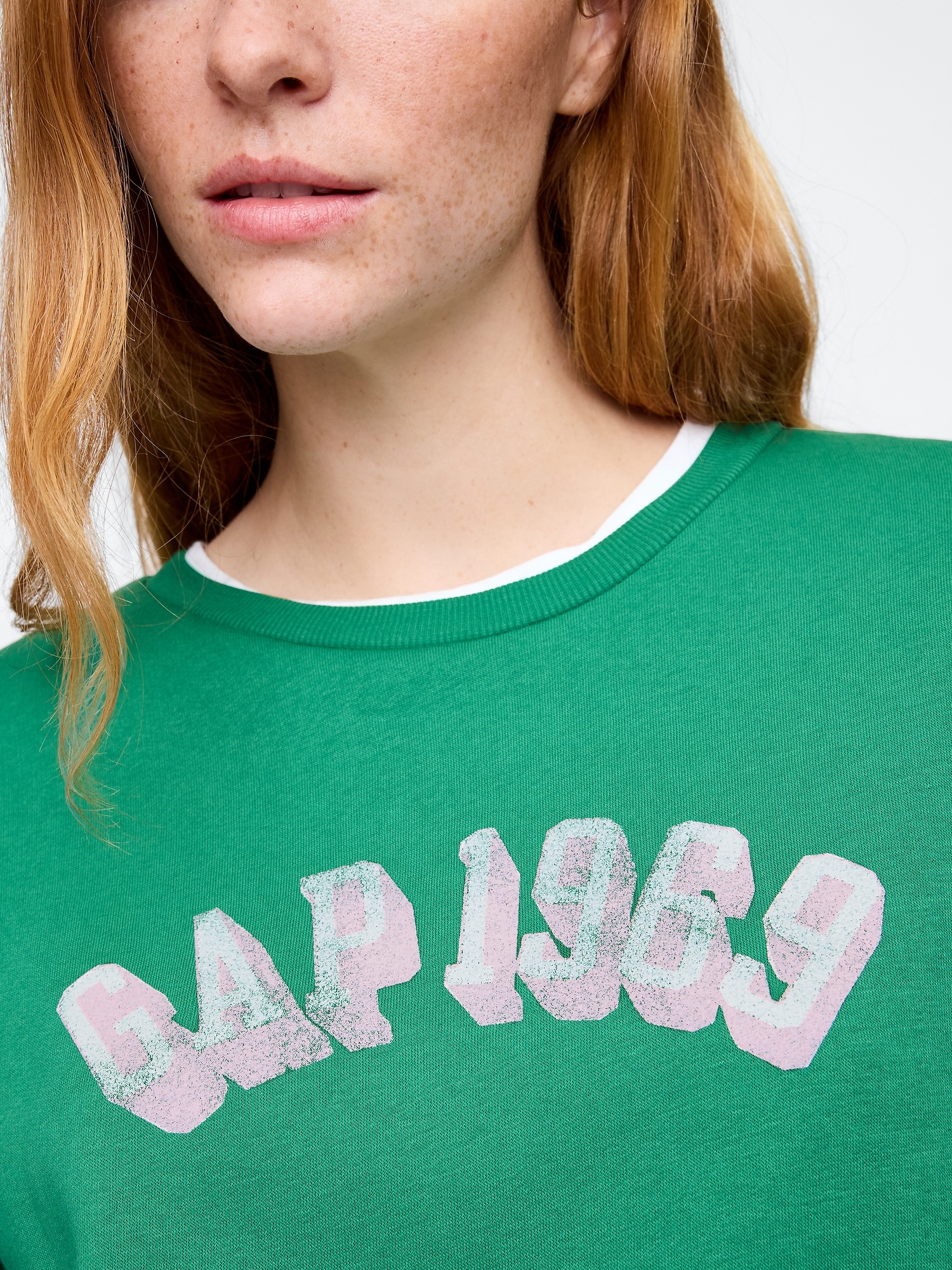 GAP Sweatshirt with logo - Women's