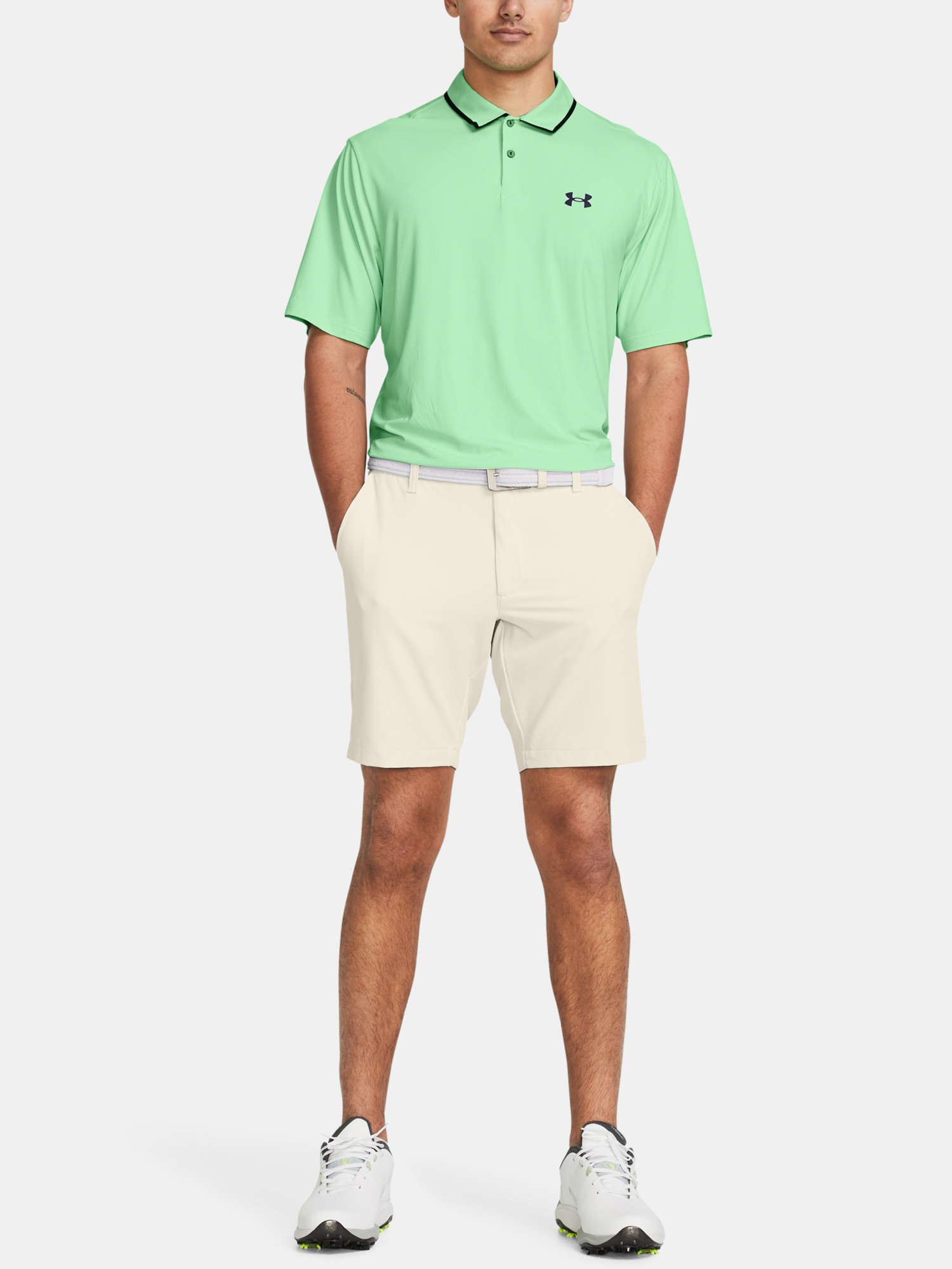 Pantaloni si pantaloni scurti pentru barbati Under Armour - crem