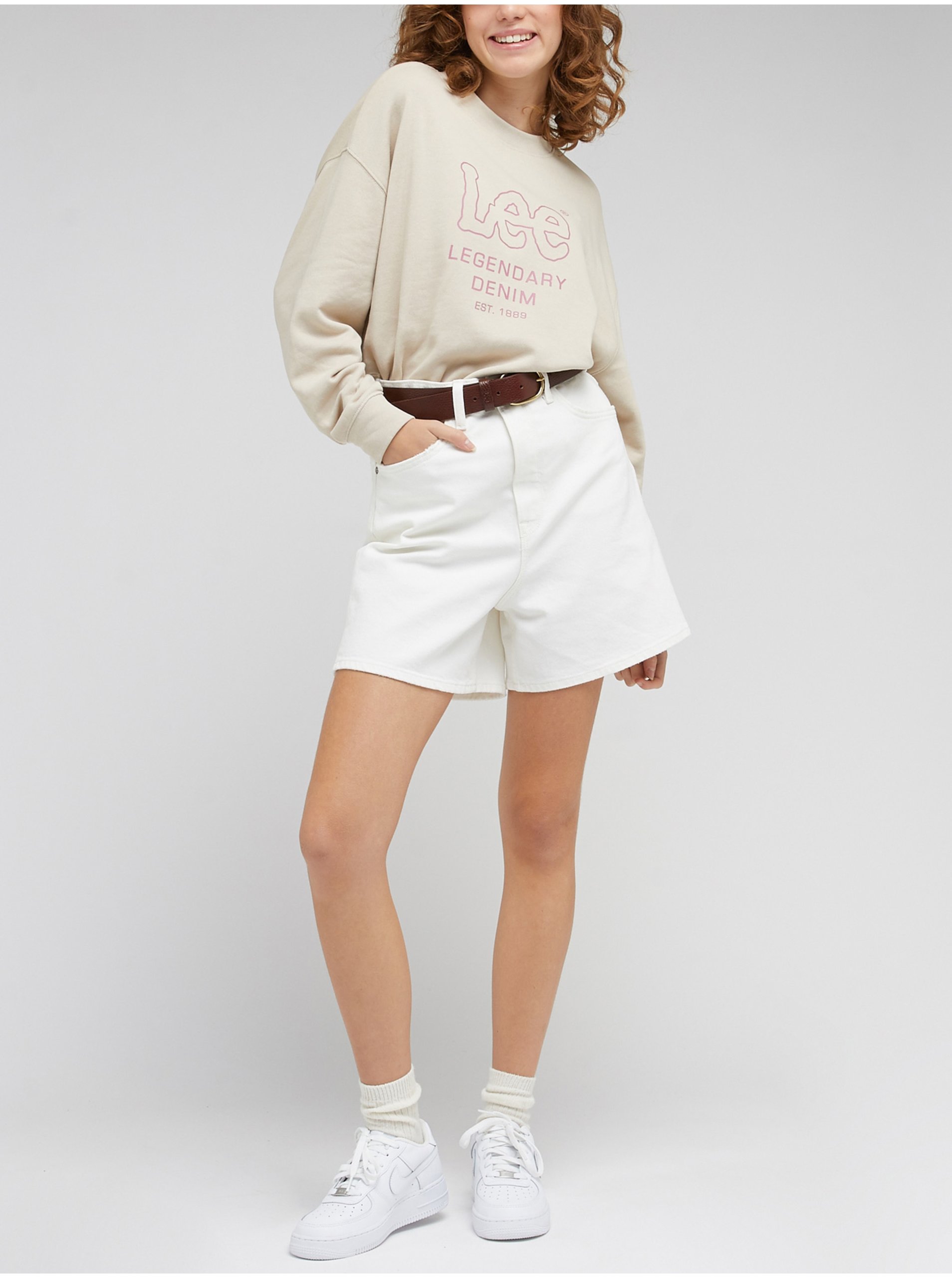 Pantaloni scurti de dama, Lee