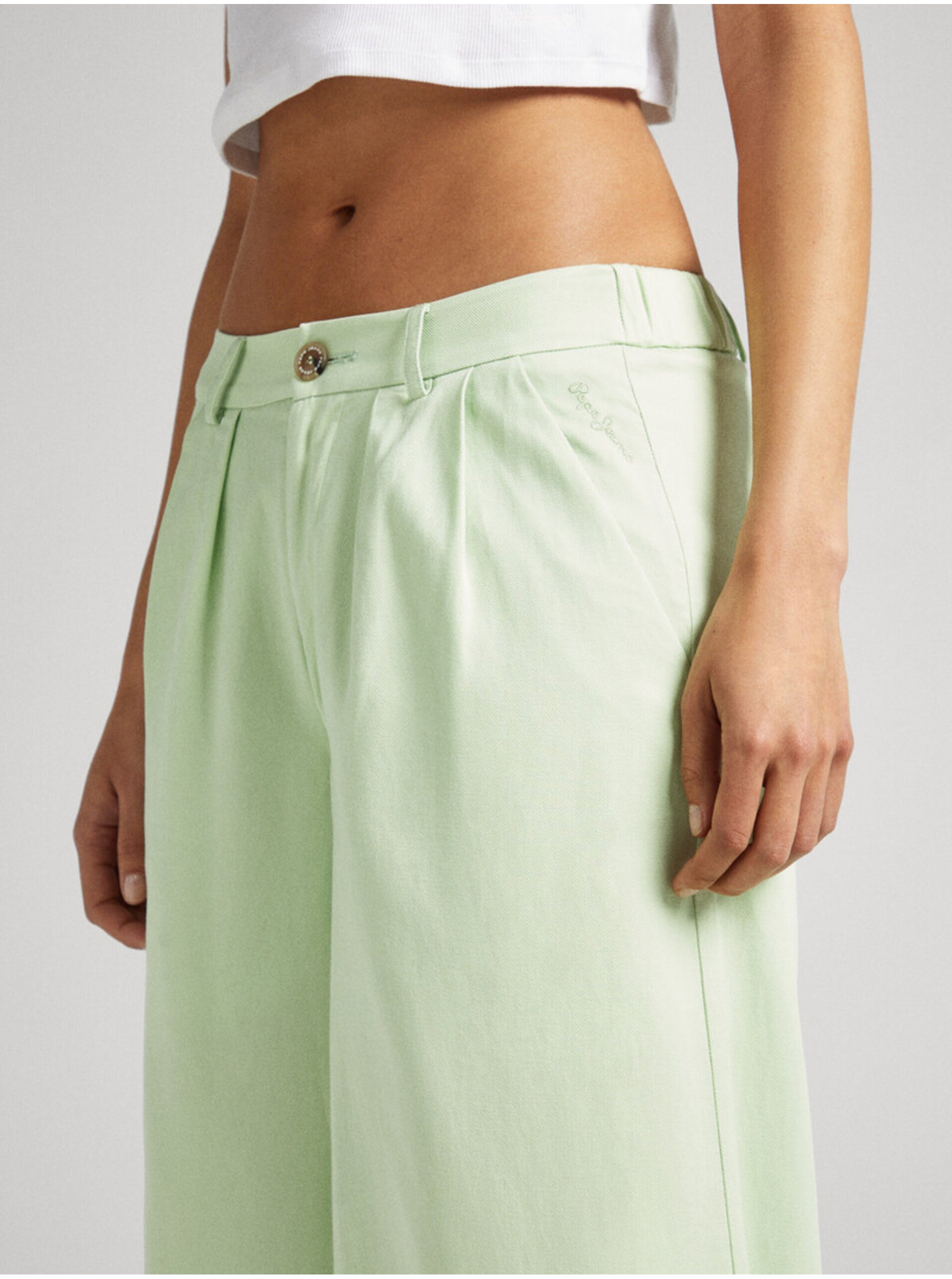 Pantaloni chino pentru femei Pepe Jeans - verde deschis