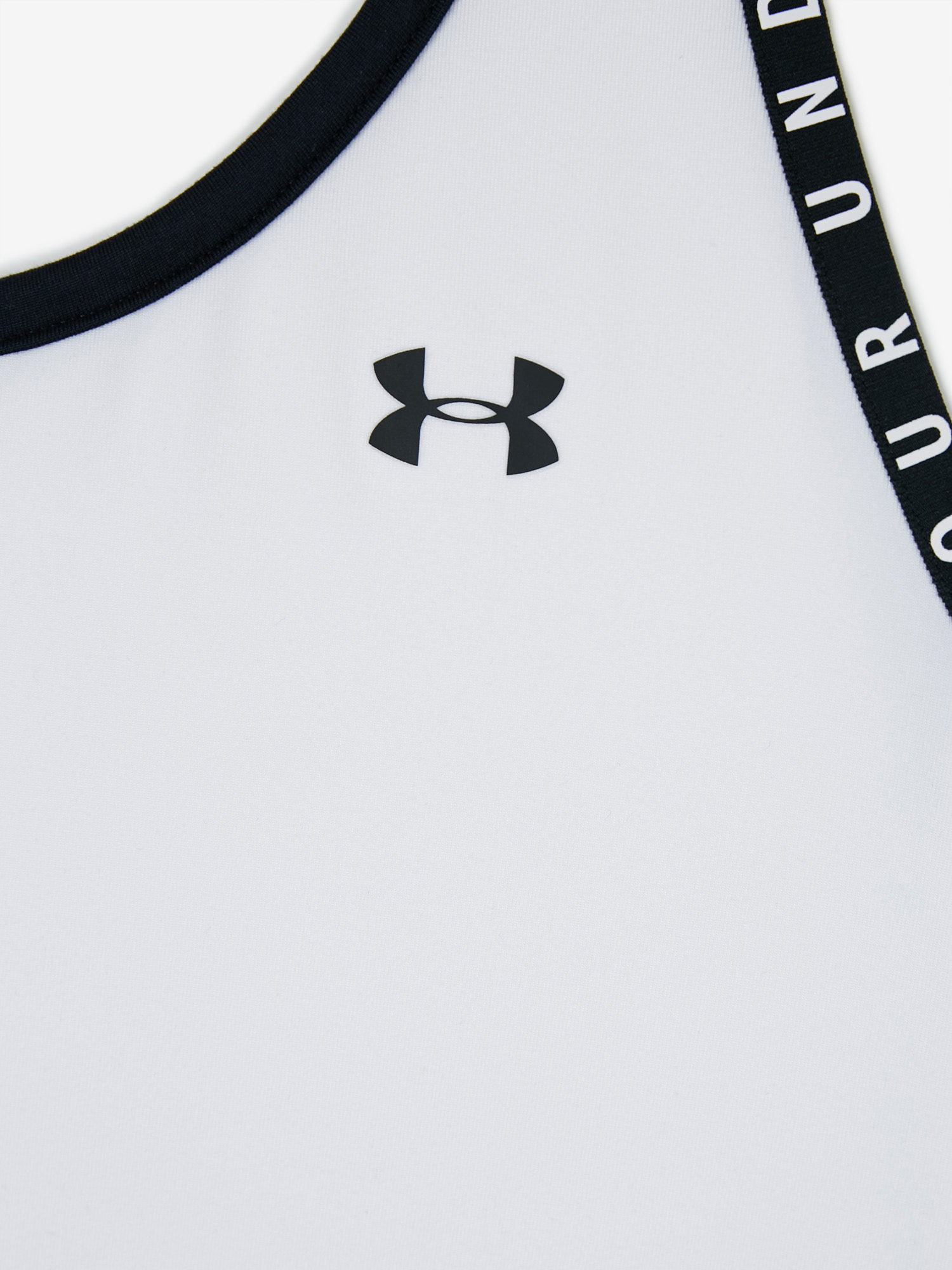 Topuri si tricouri pentru femei Under Armour - alb