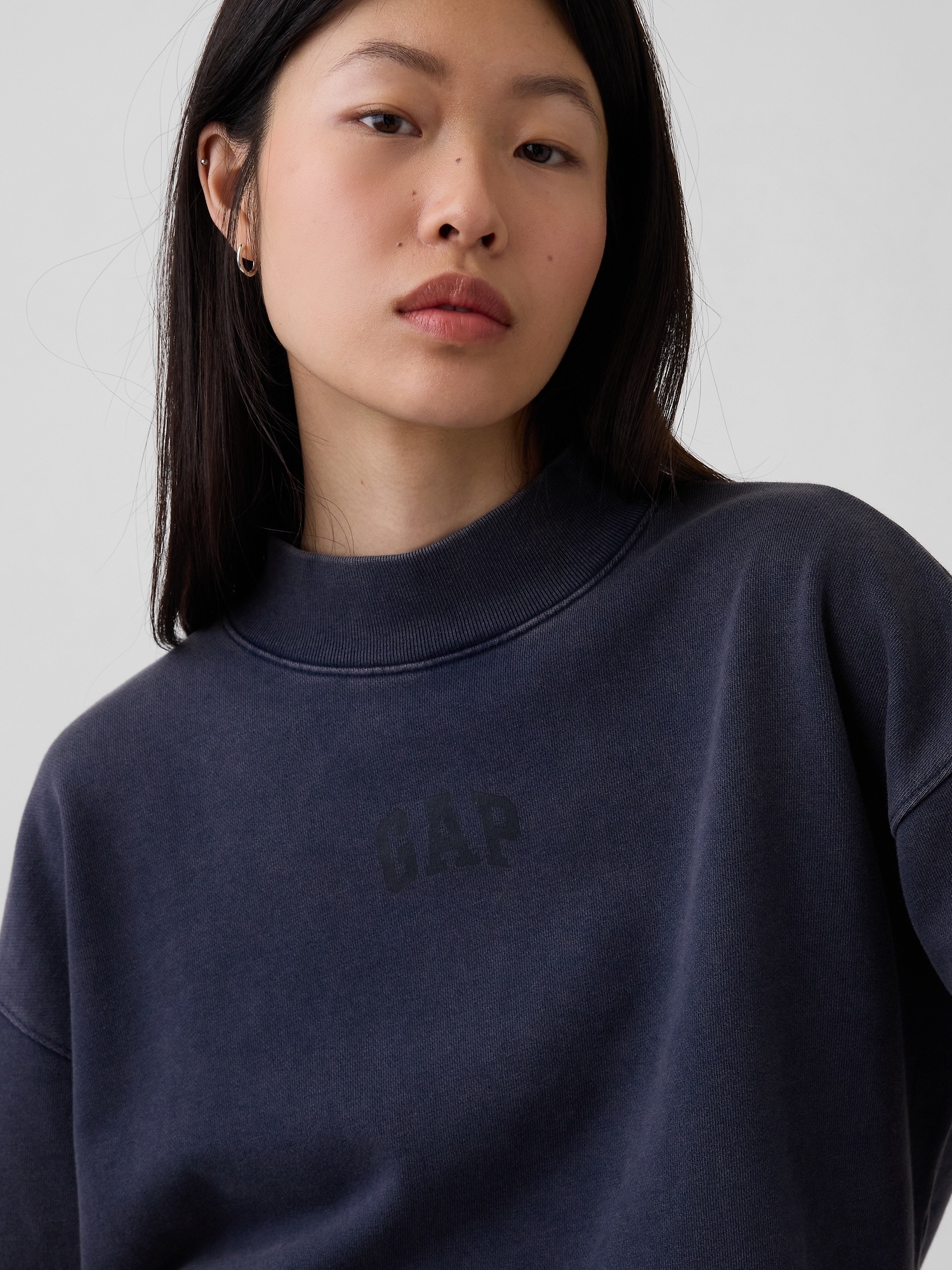 GAP oversize mikina s logom