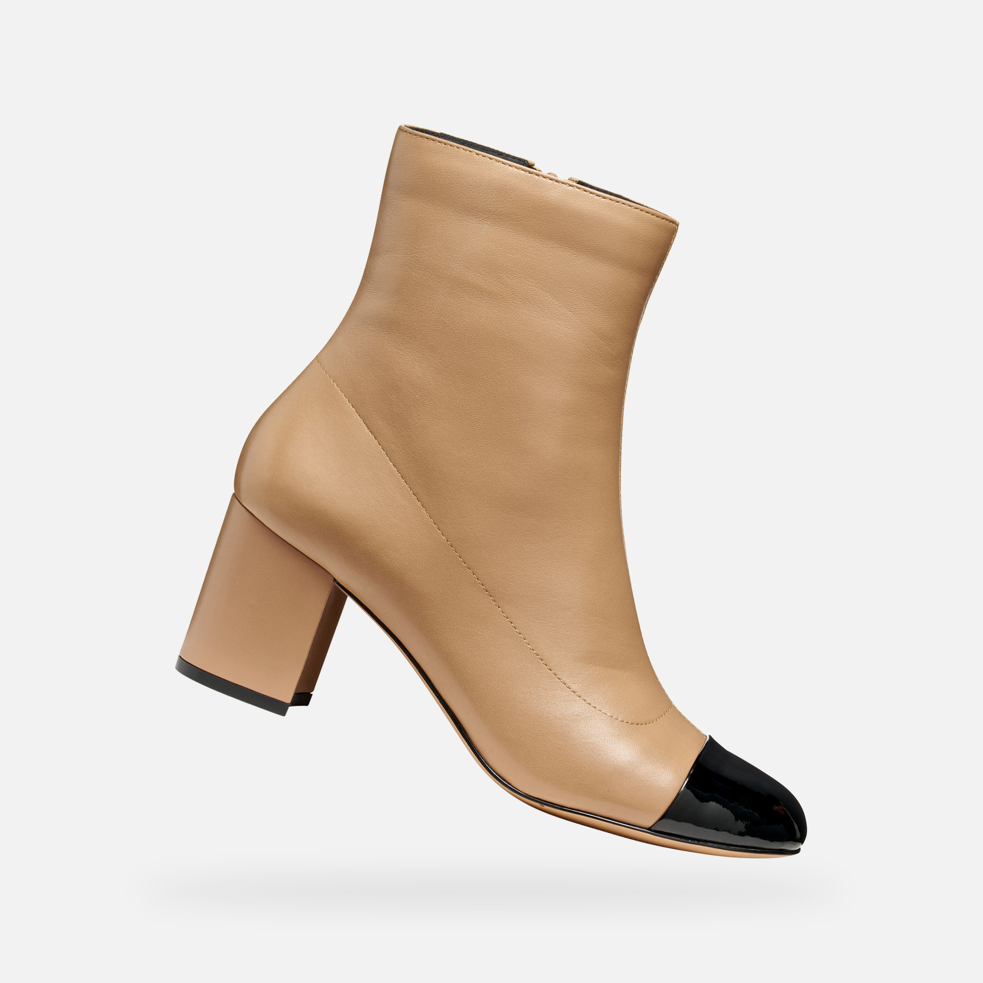 Бежови боти Geox Virnilisa 65