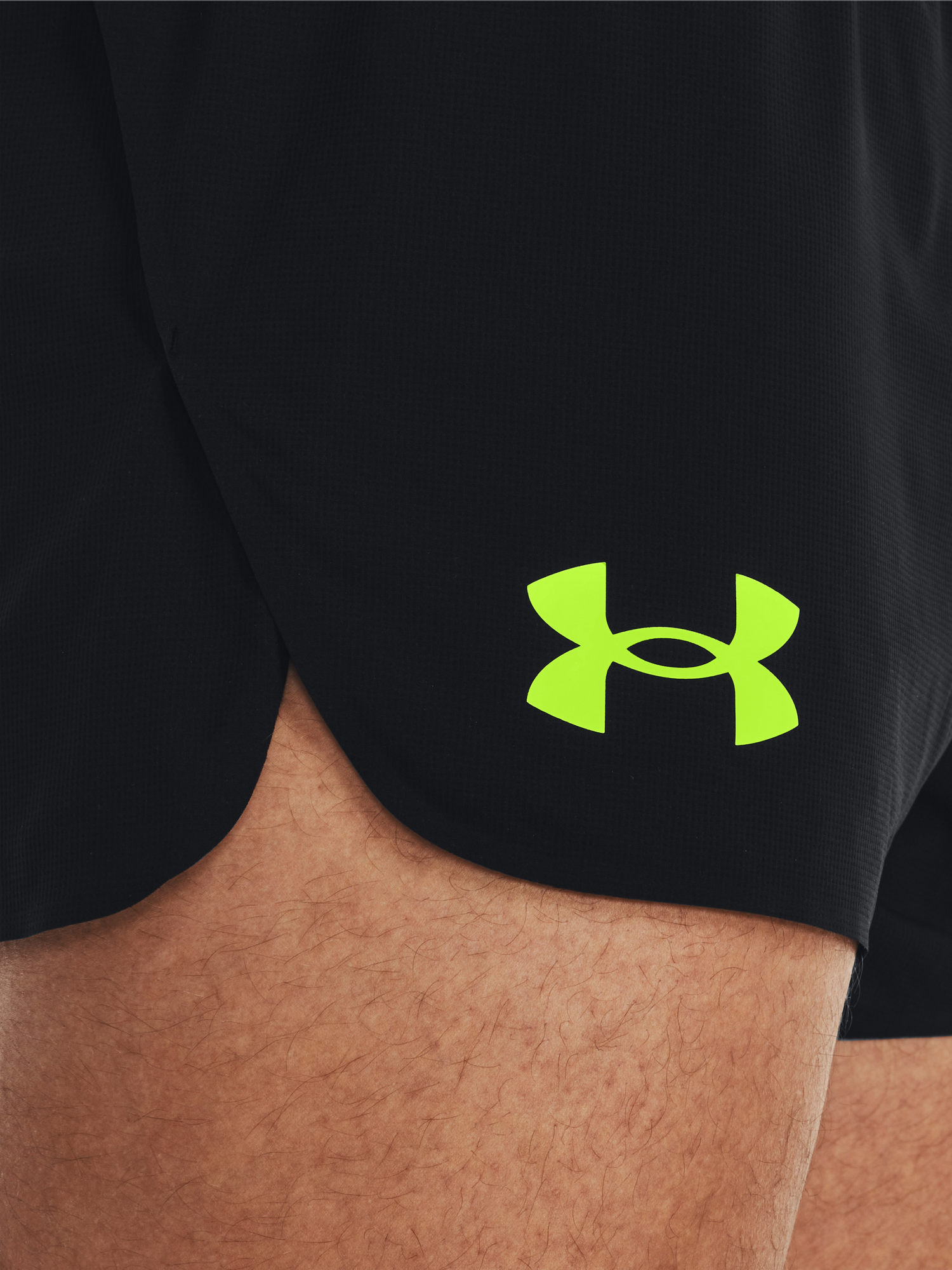 Pantaloni si pantaloni scurti pentru barbati Under Armour - negru