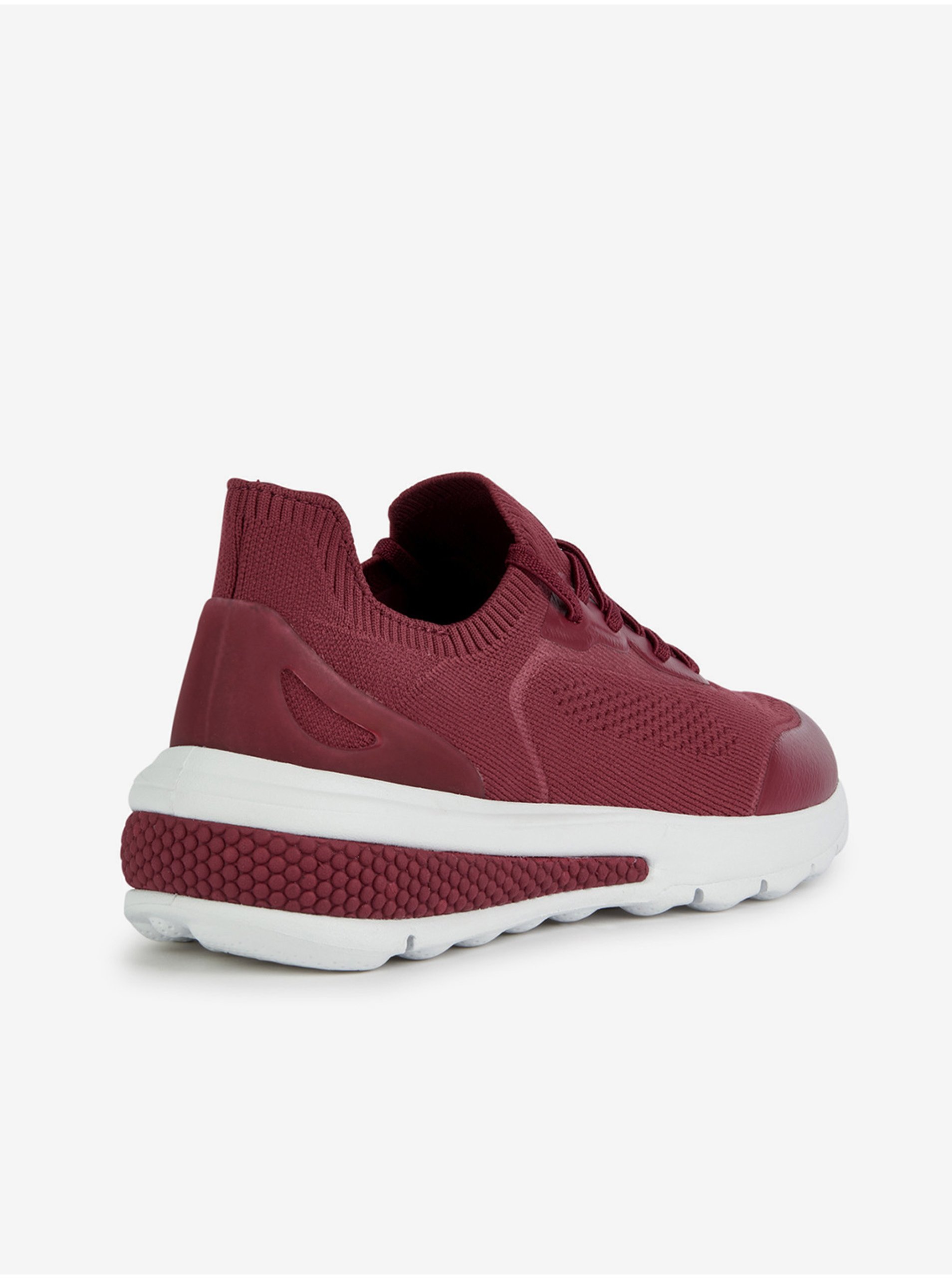 Ingrijirea pantofilor pentru femei Geox - bordo