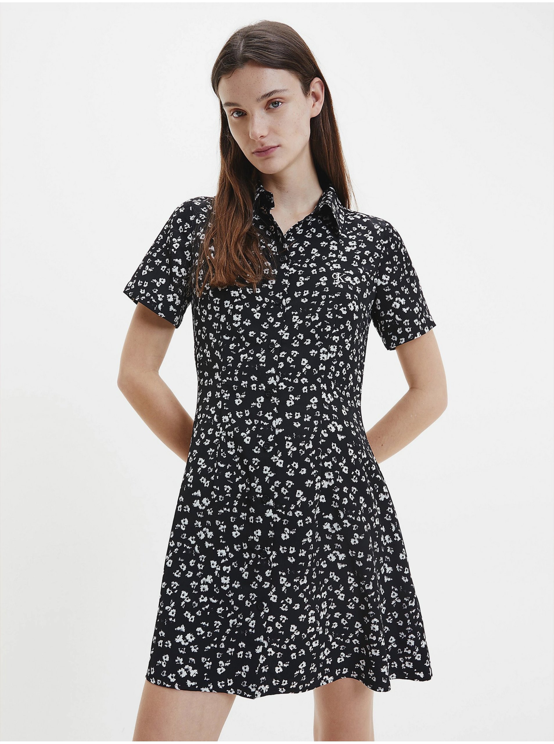 Levně Černé dámské košilové květované šaty Calvin Klein Jeans - Dámské