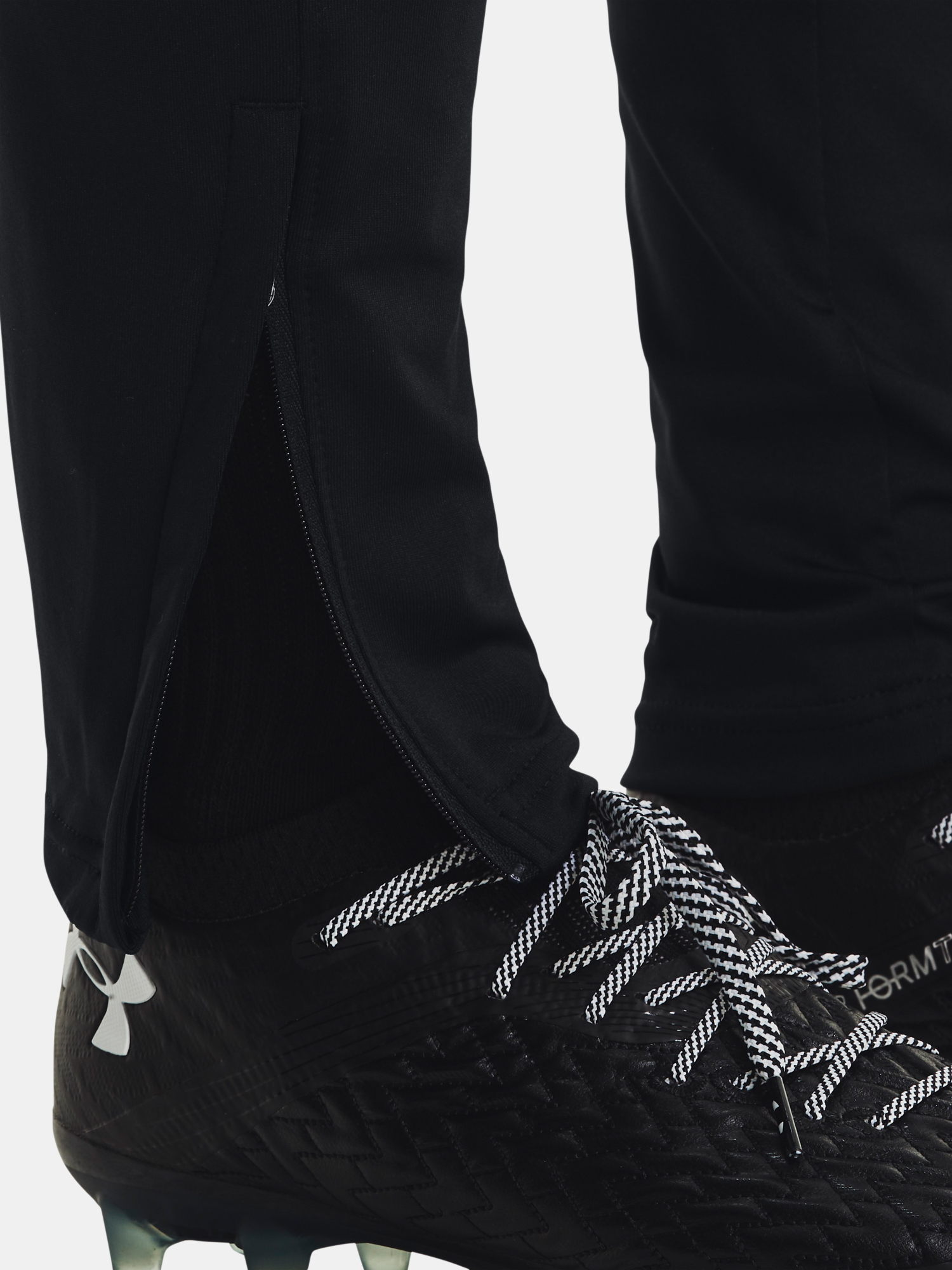 Pantaloni sport pentru femei Under Armour - negru