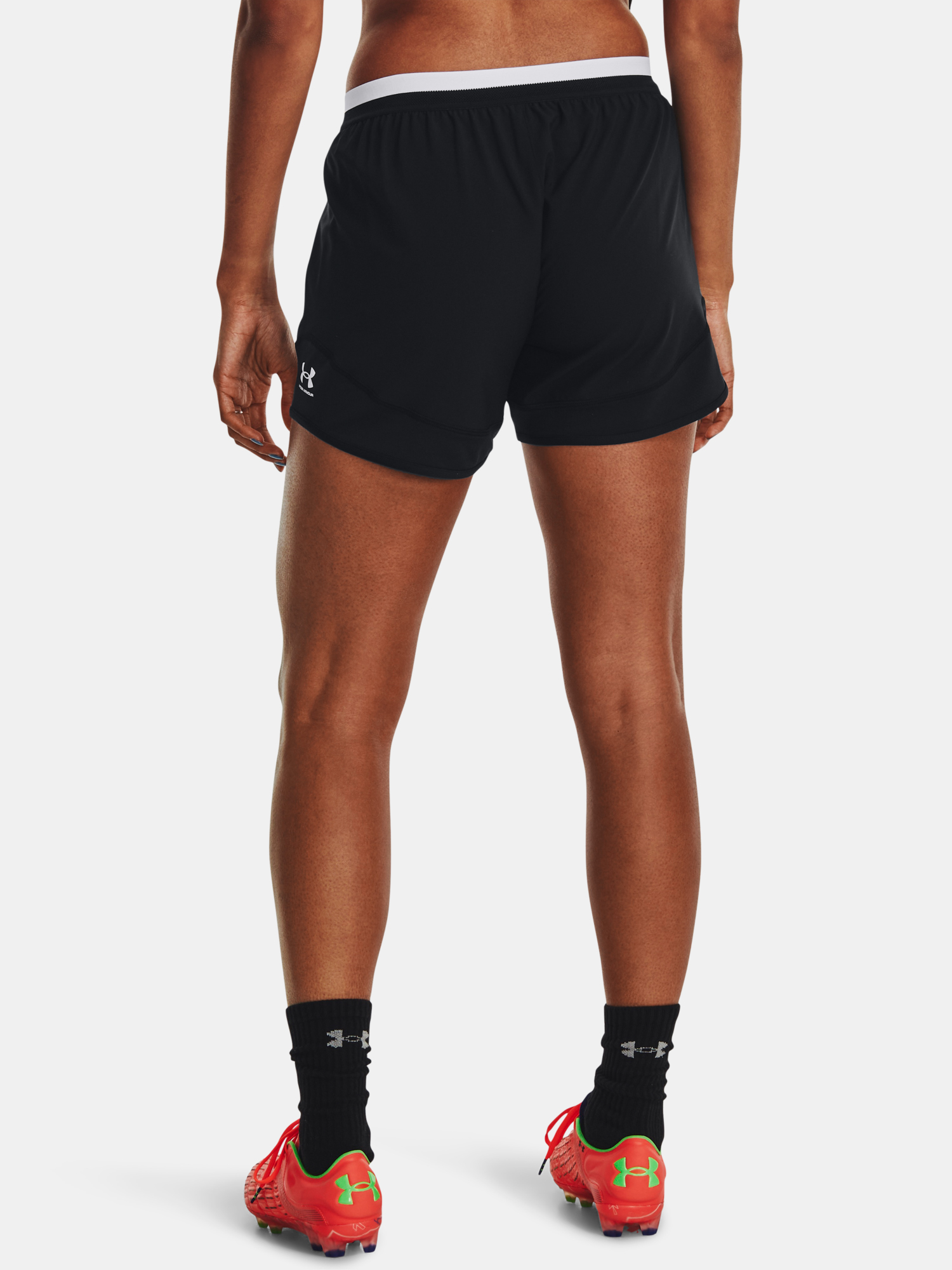 Pantaloni si pantaloni scurti pentru femei Under Armour - negru