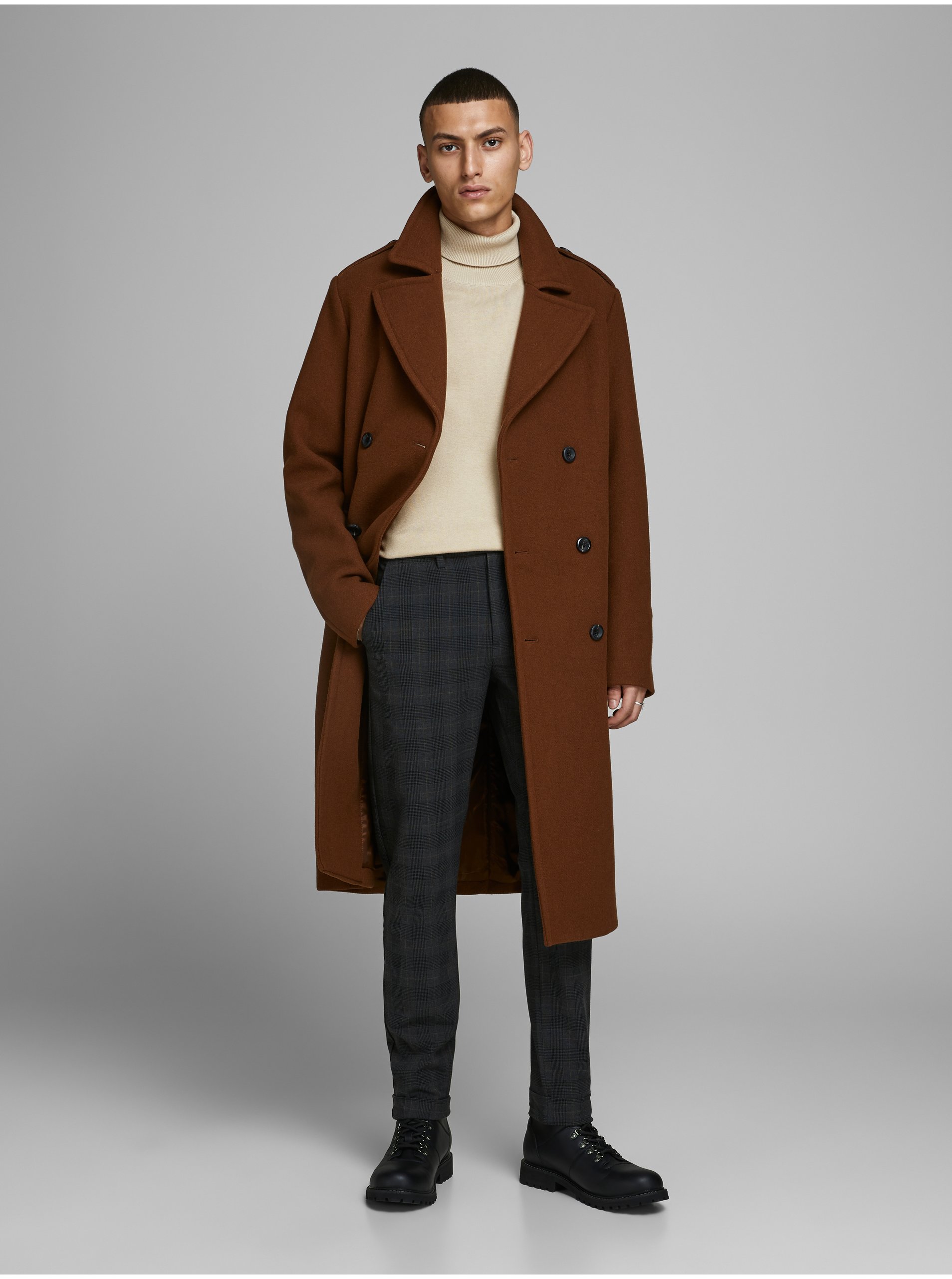 Pulovere pentru barbati Jack &amp; Jones - bej