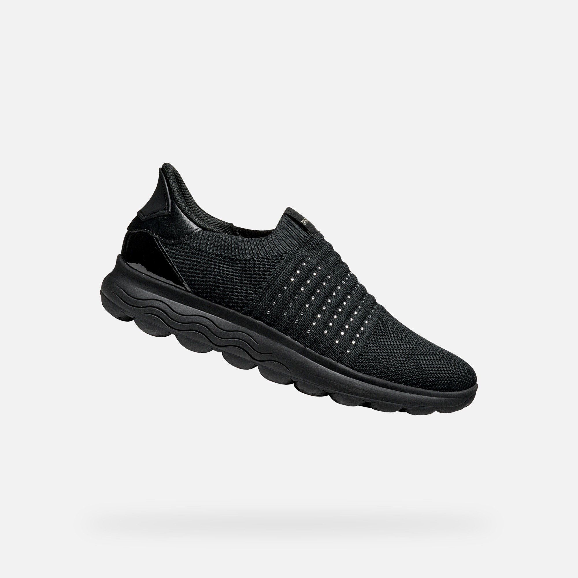 Дамски черни маратонки Geox Spherica Plus