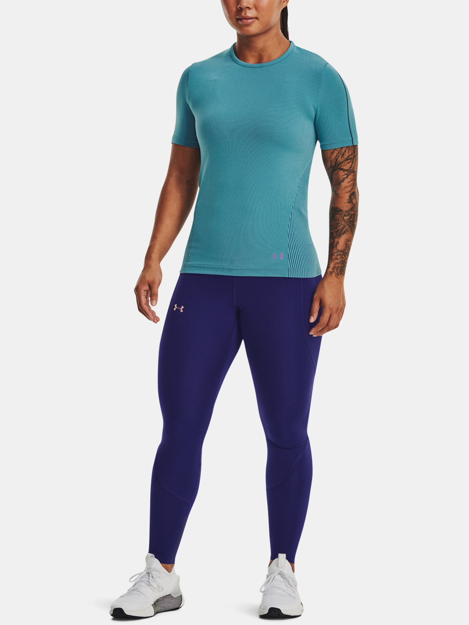Pantaloni si pantaloni scurti pentru femei Under Armour - albastru