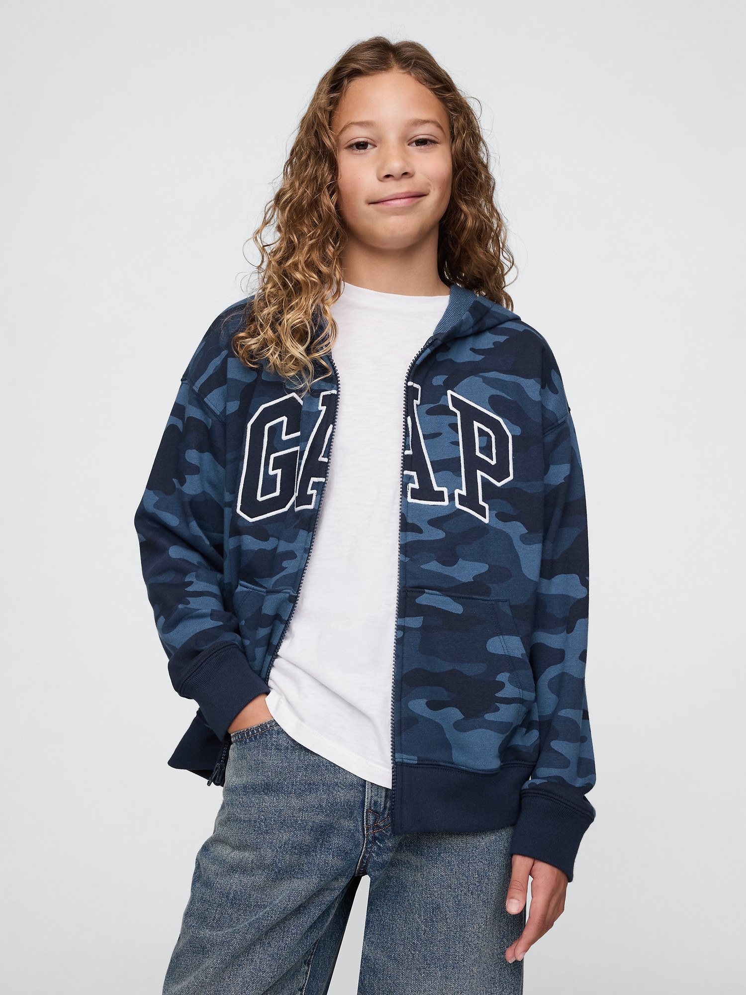 GAP Childrens Sweatshirt with Logo - Boys