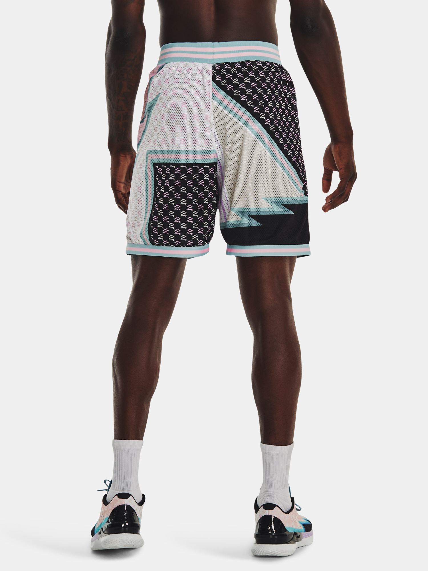 Pantaloni si pantaloni scurti pentru barbati Under Armour - alb