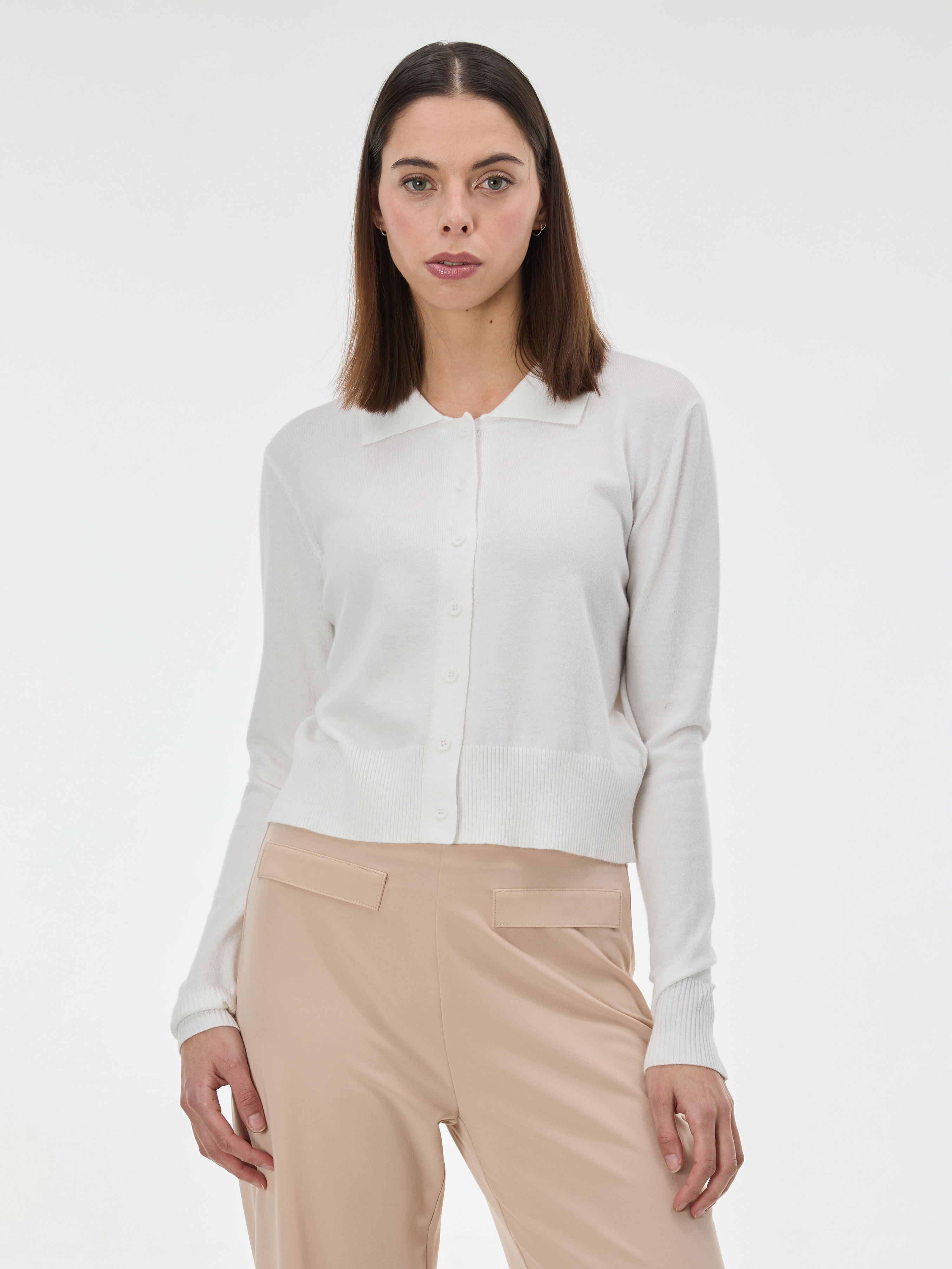 Кремов пуловер с яка ORSAY