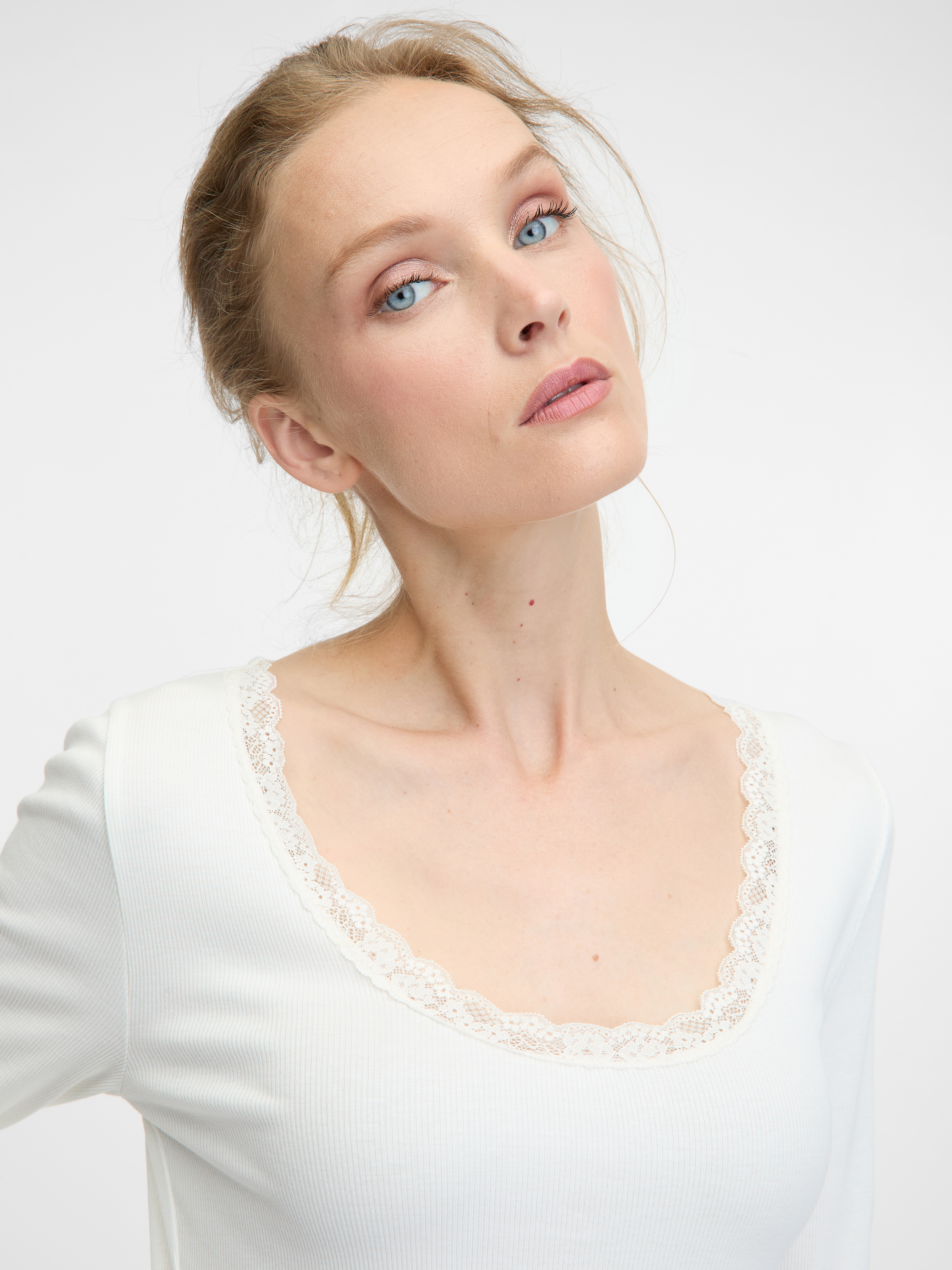 White women's long-sleeved T-shirt ORSAY - Women's