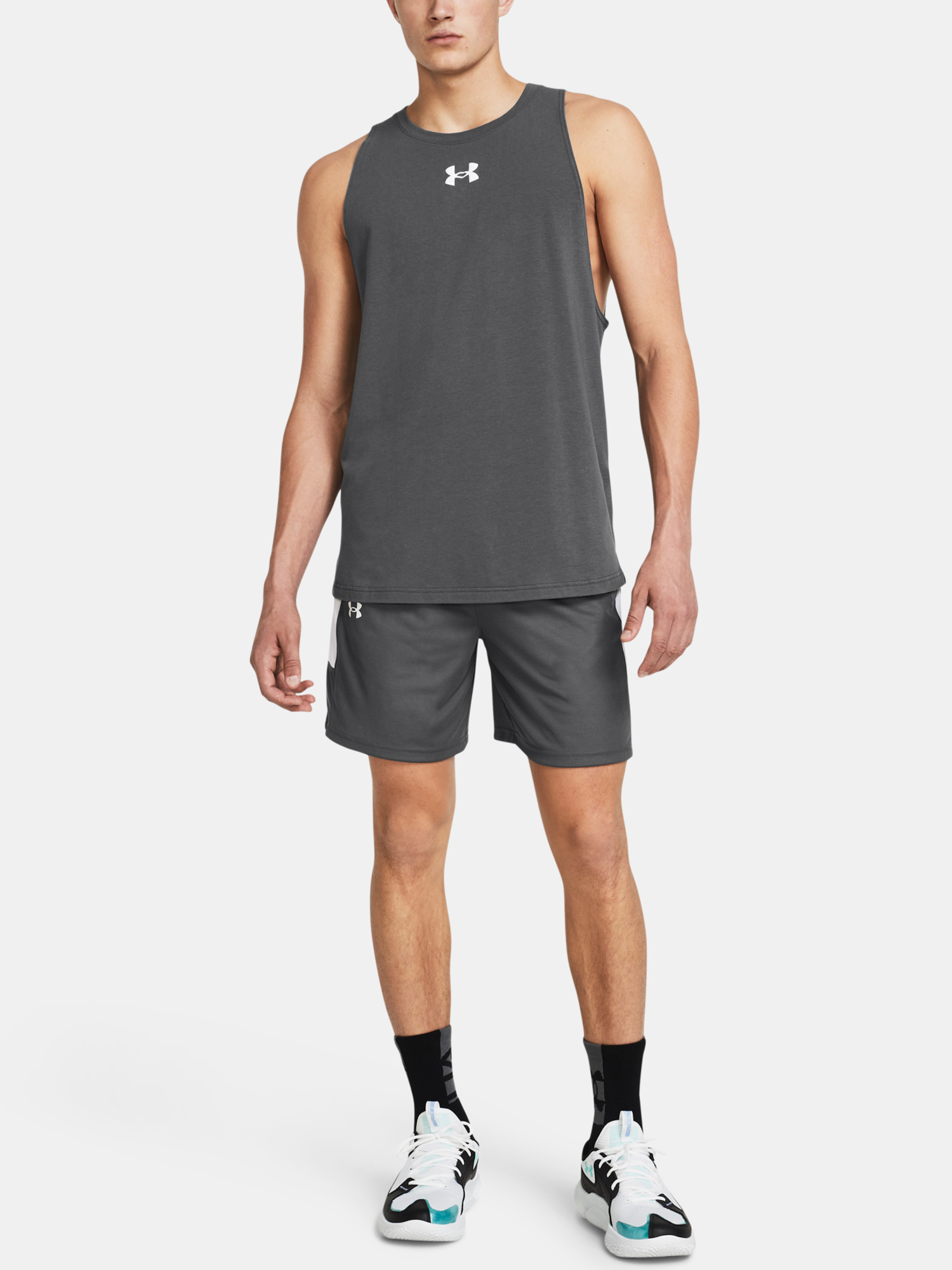 Under Armour Men&#039;s Shorts UA Baseline Short - Men