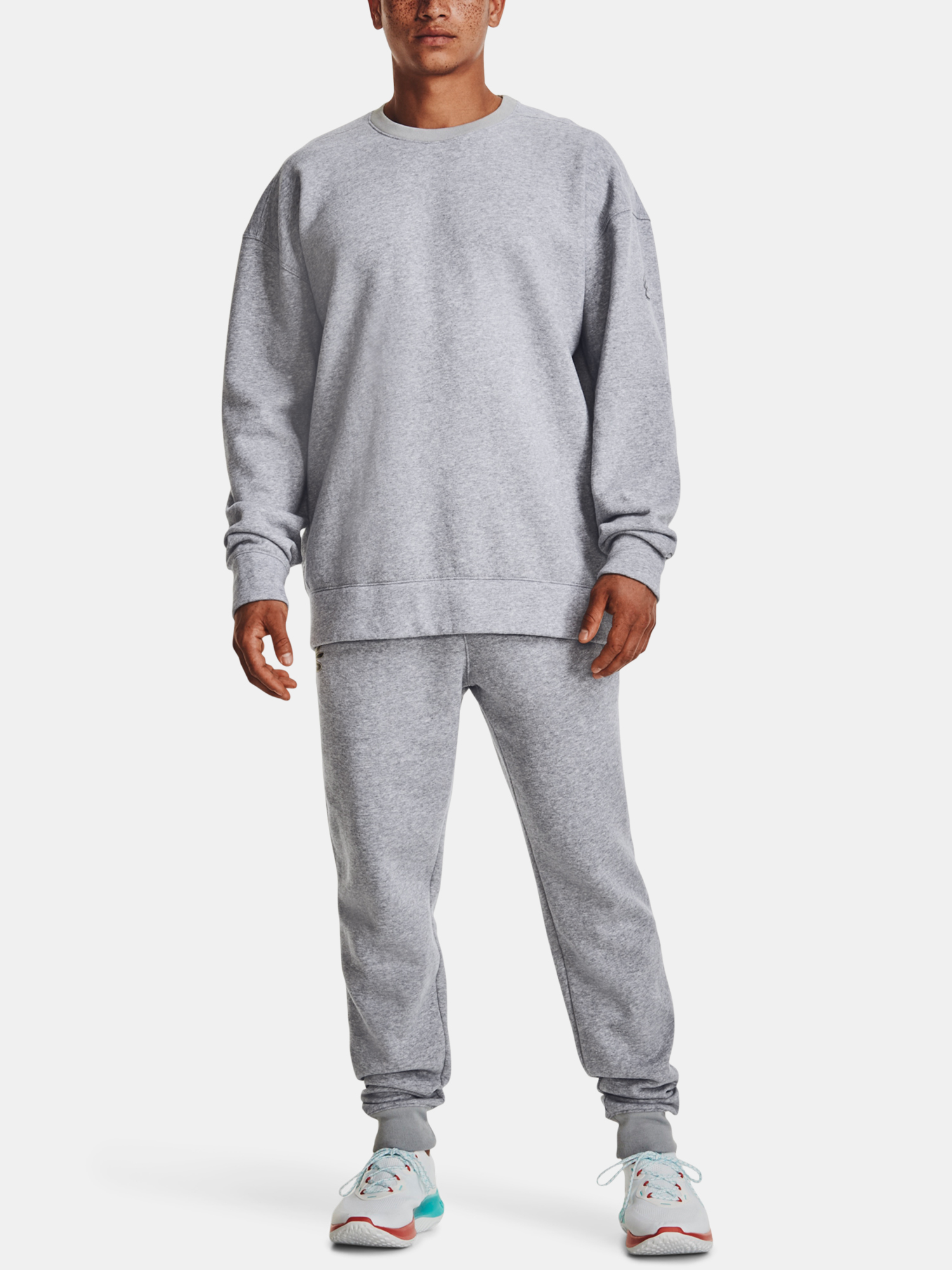 Pantaloni sport si de casa pentru barbati Under Armour - gri