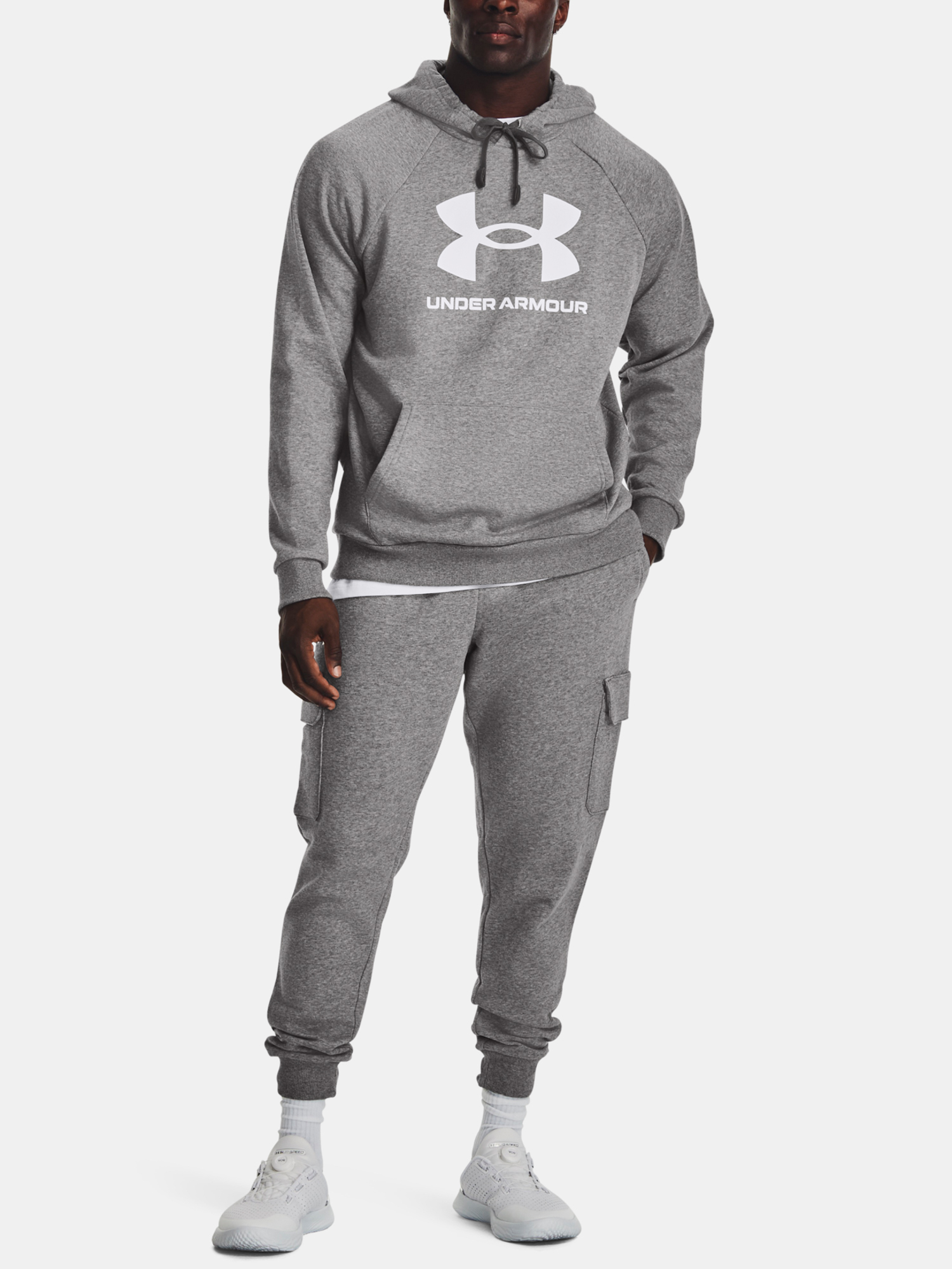 Jachete si tricouri pentru barbati Under Armour - gri, alb