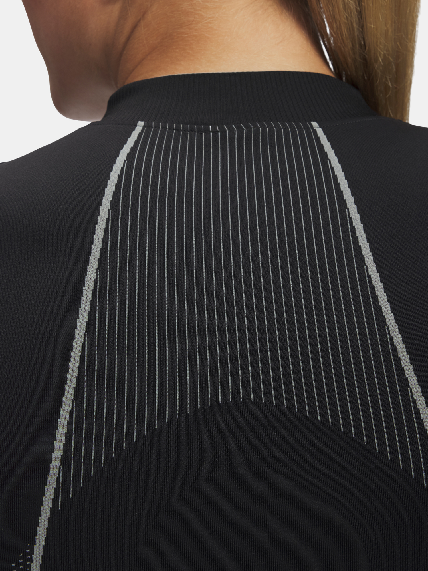 Under Armour UA Vanish Seamless LS-BLK Women's T-Shirt - Women's