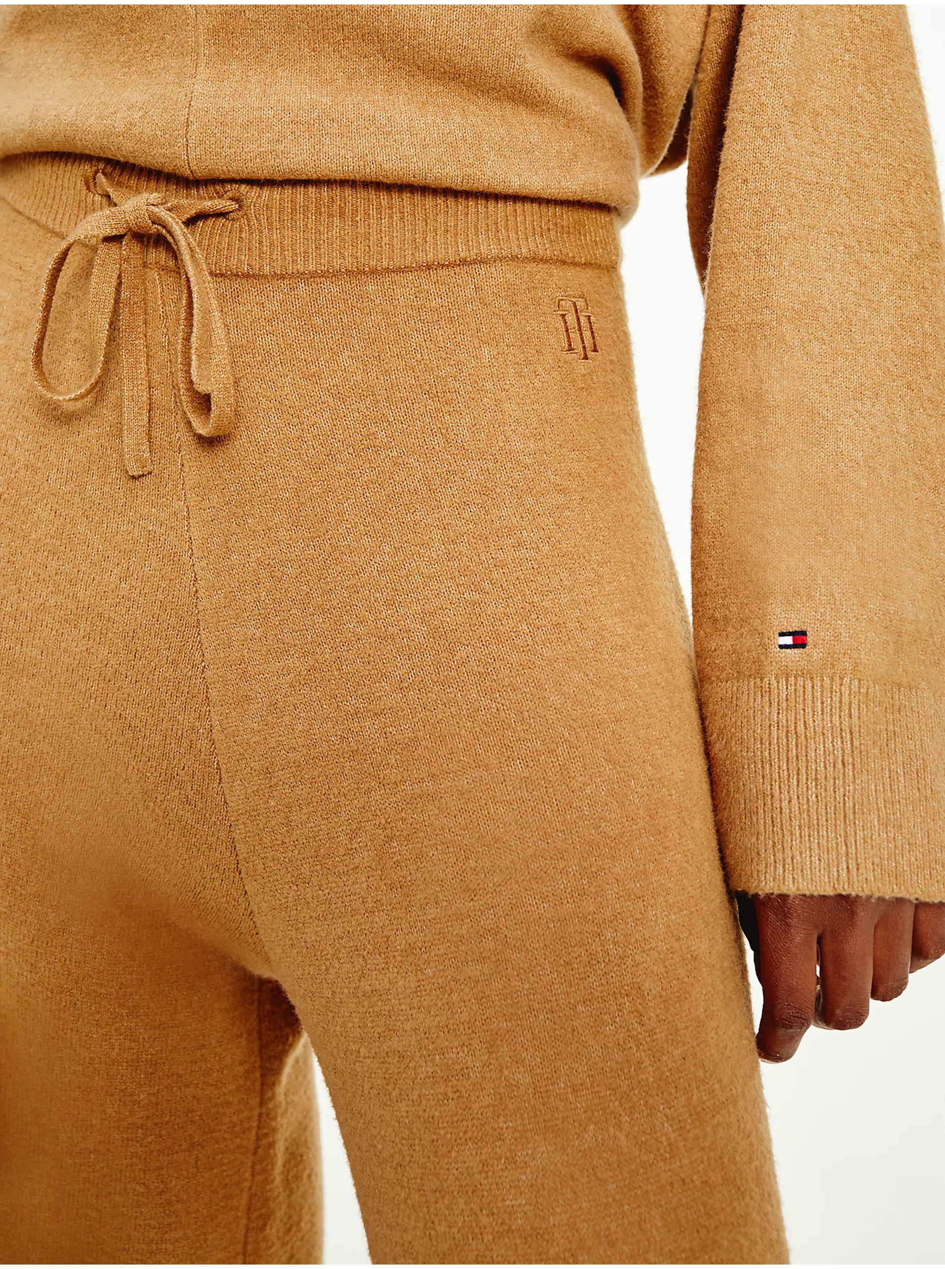 Pantaloni sport pentru femei Tommy Hilfiger - maro