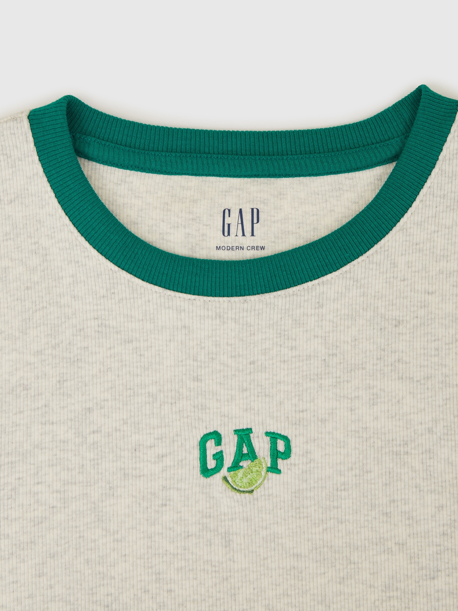 GAP Crop T-shirt with Americana logo - Women&#039;s