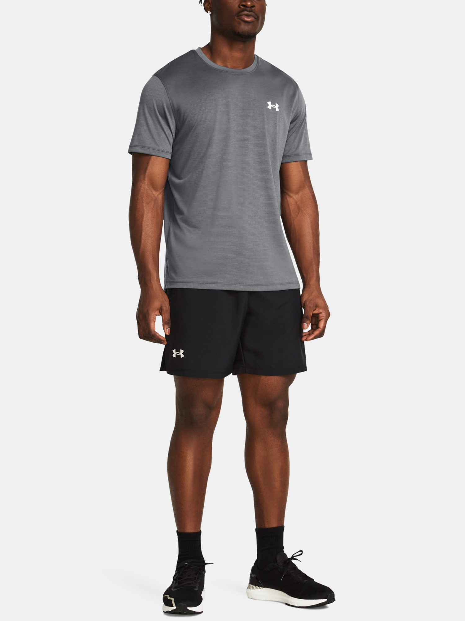 Under Armour Men&#039;s Shorts UA LAUNCH 7&#039;&#039; UNLINED SHORTS - Men