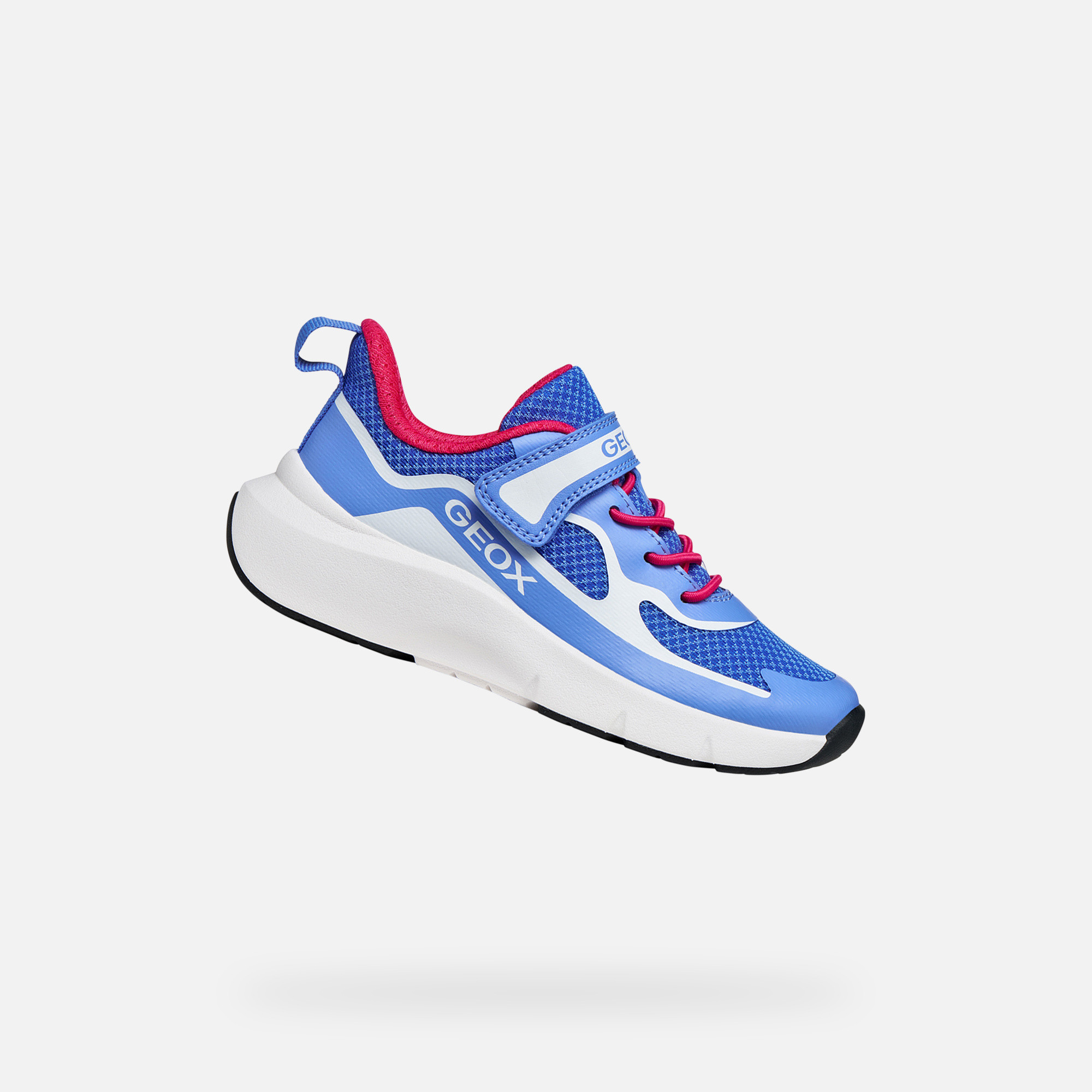 Geox: practic pentru fete produs