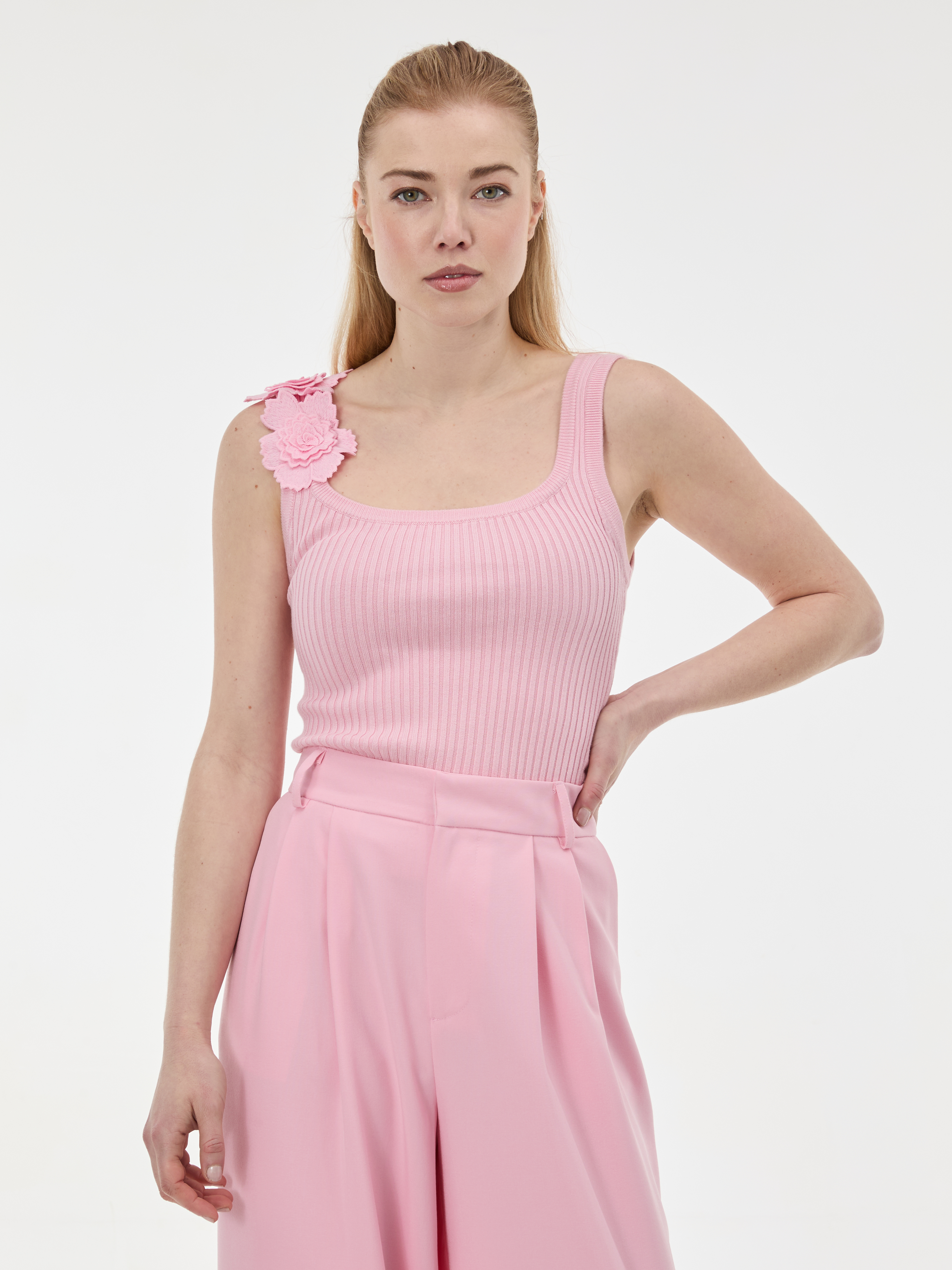 Светлорозов дамски потник с апликация ORSAY