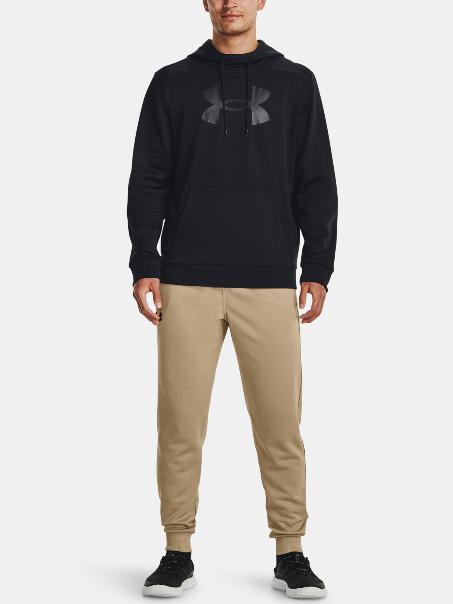 Jachete si tricouri pentru barbati Under Armour - negru