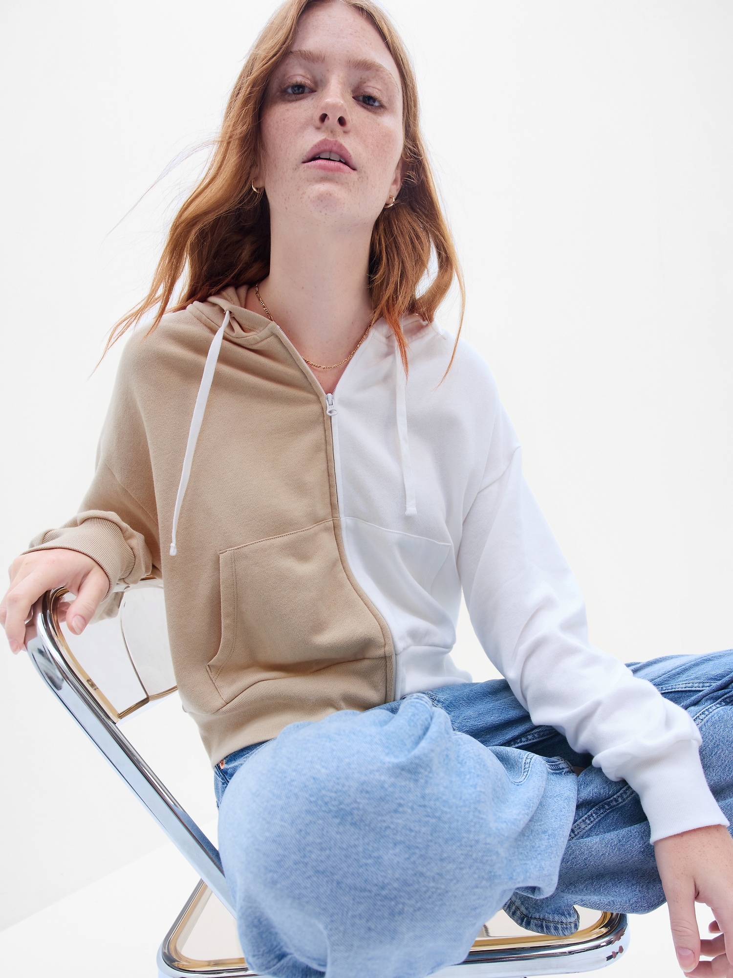 Hanorace pentru femei GAP - auriu