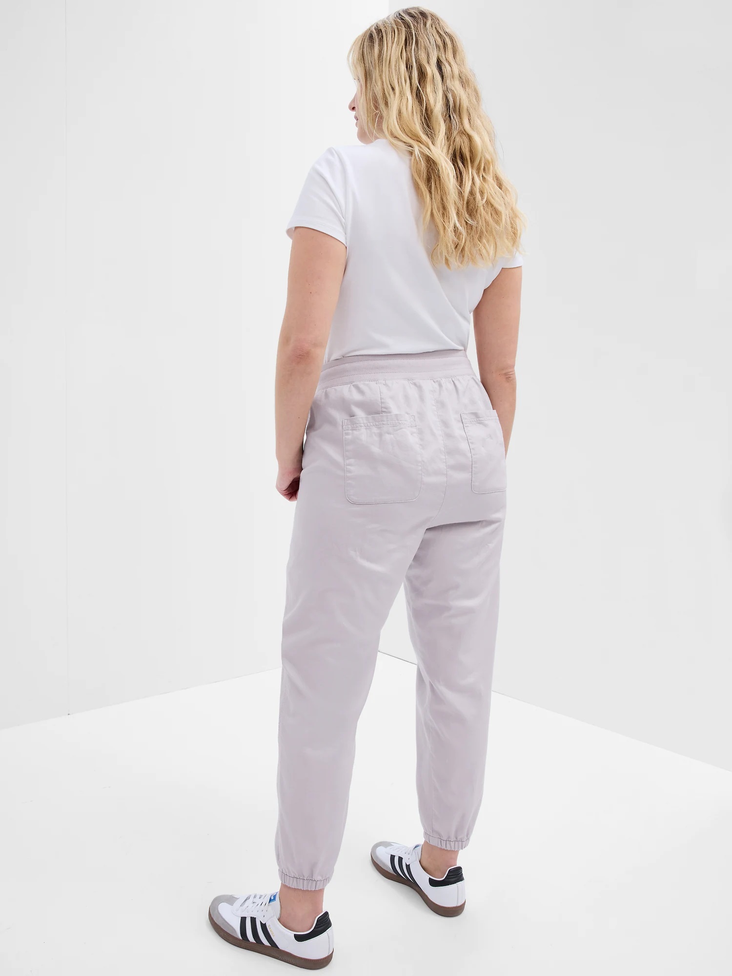 Pantaloni casual pentru femei GAP - gri deschis