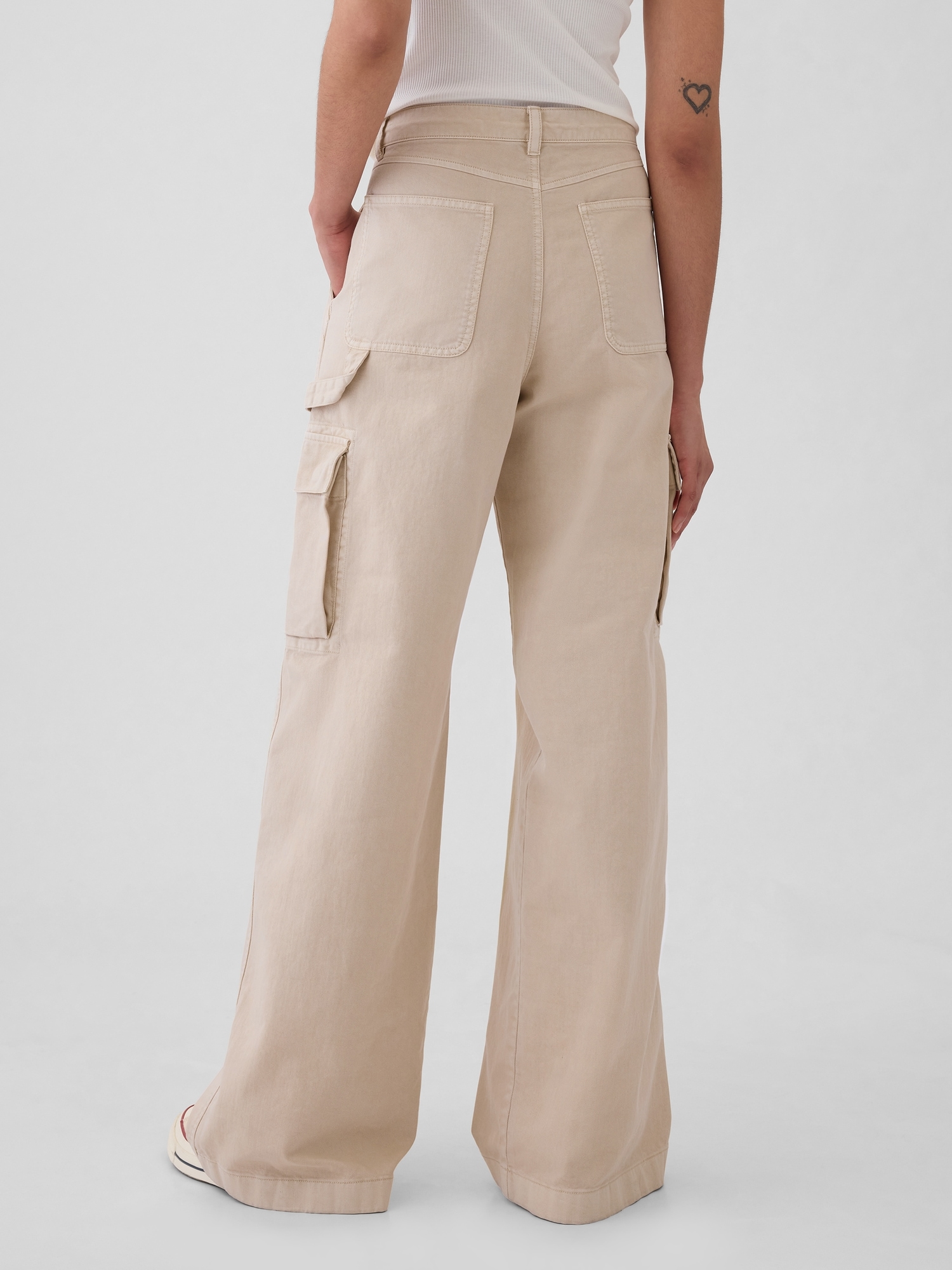 GAP Trousers with pockets Baggy Khaki Cargo - Women's