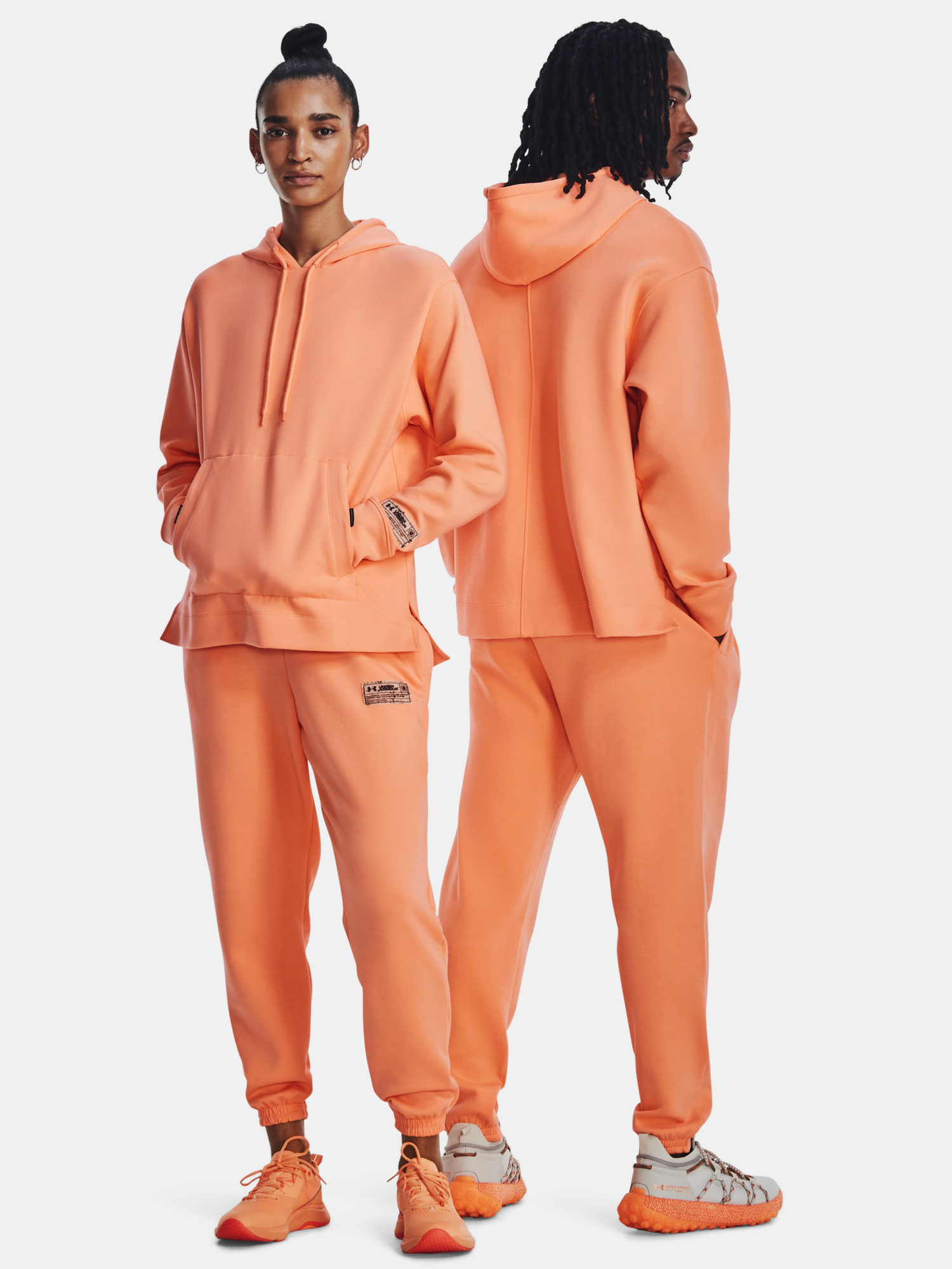 Jachete si tricouri pentru femei Under Armour - oranj