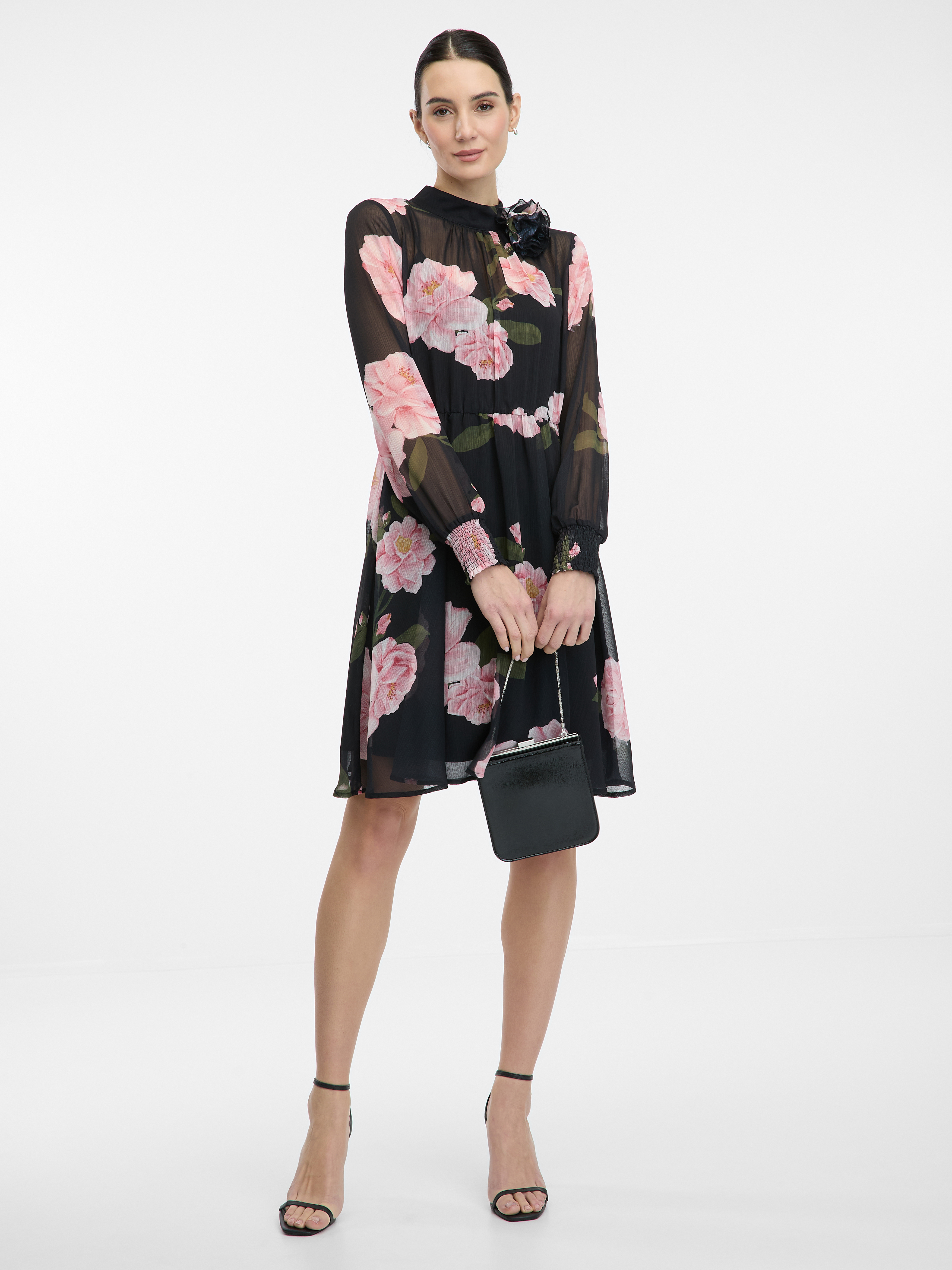 Černé květinové šaty ORSAY