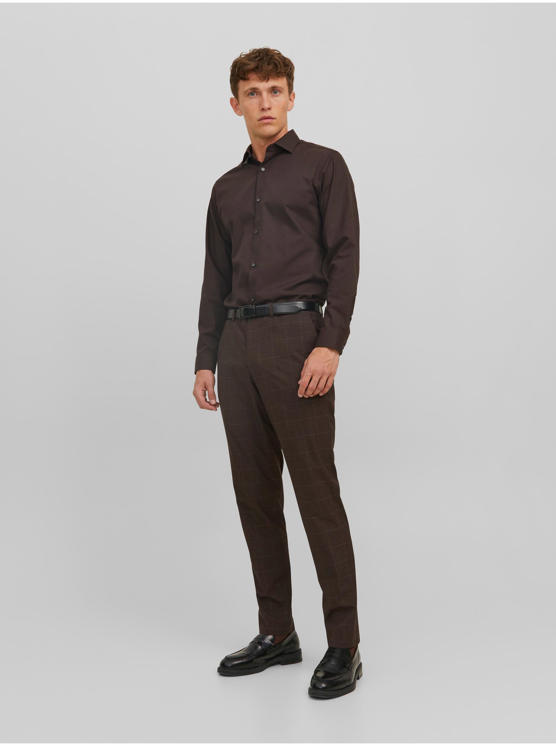 Pantaloni formali pentru barbati Jack & Jones - maro inchis