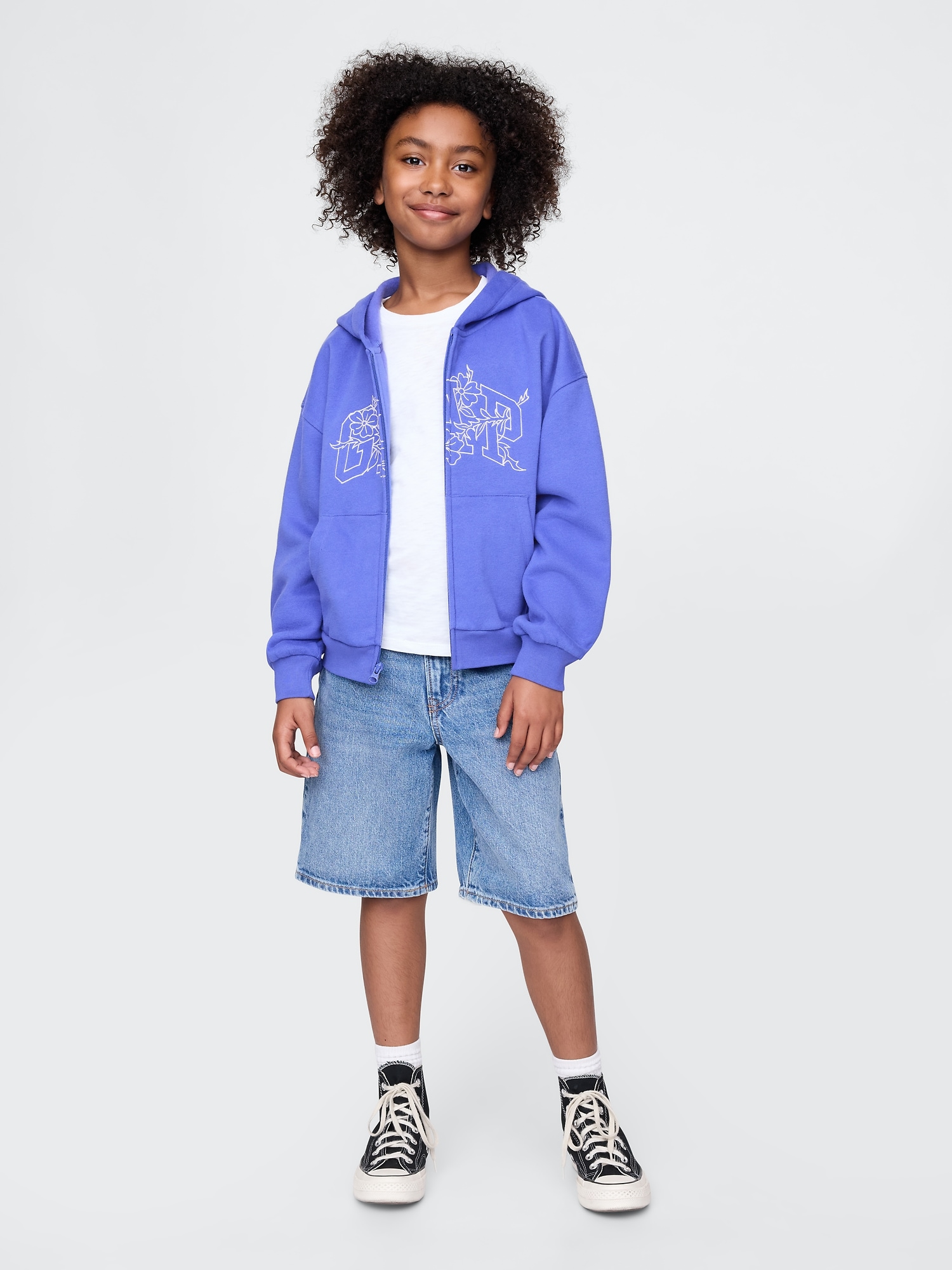 GAP Children&#039;s oversize sweatshirt with logo - Girls