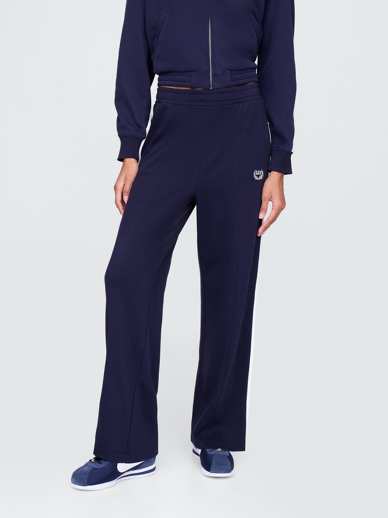 GAP Sweatpants with logo - Women&#039;s