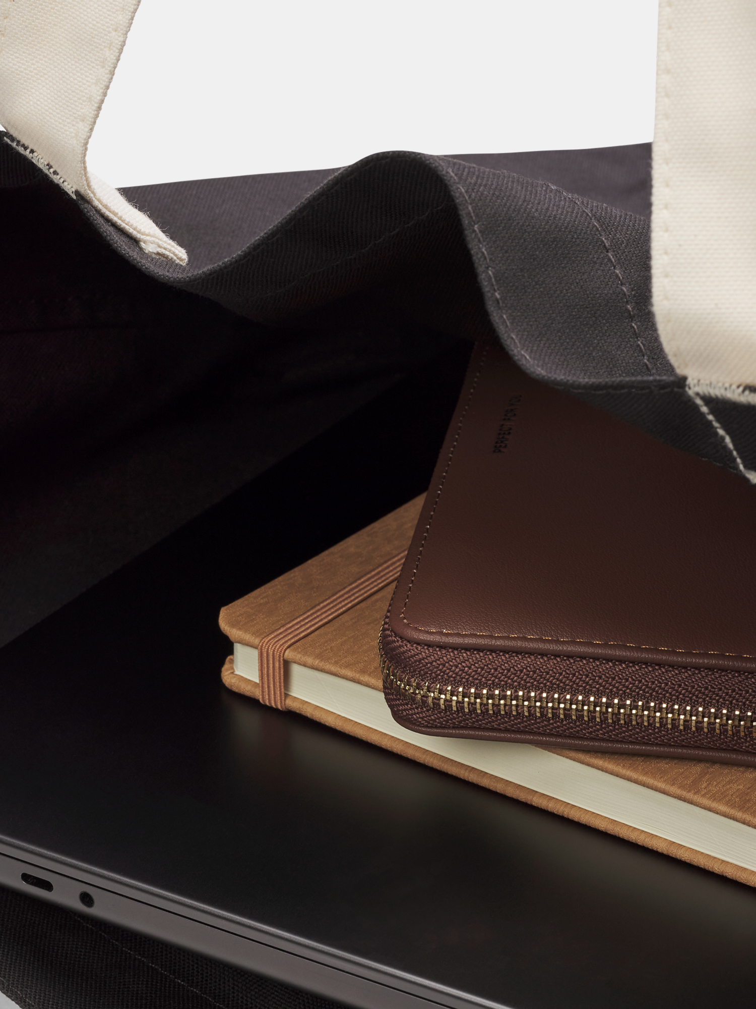 Women's bag Under Armour UA Canvas Tote-BLK - Women's