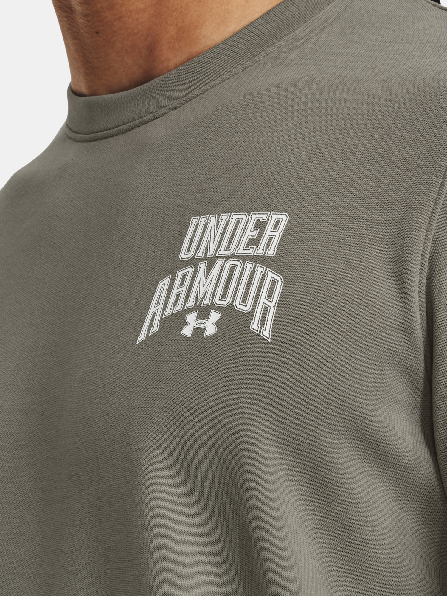 Pulovere fara gluga pentru barbati Under Armour - verde