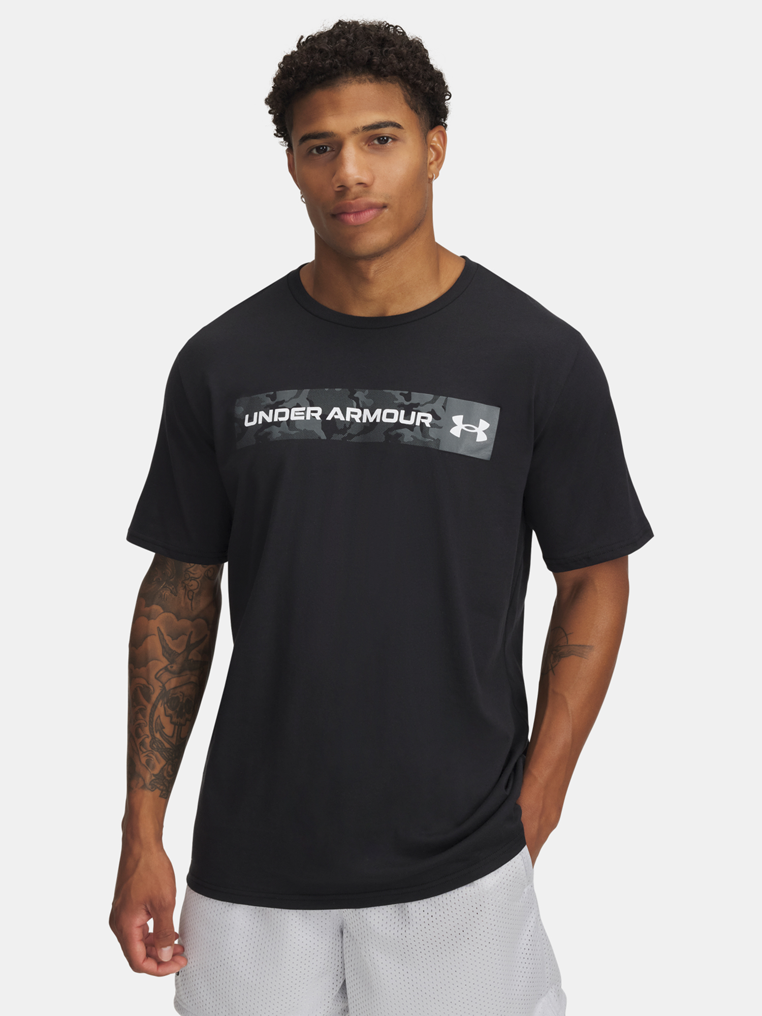 Men's T-shirt Under Armour UA CAMO CHEST STRIPE SS - Men's