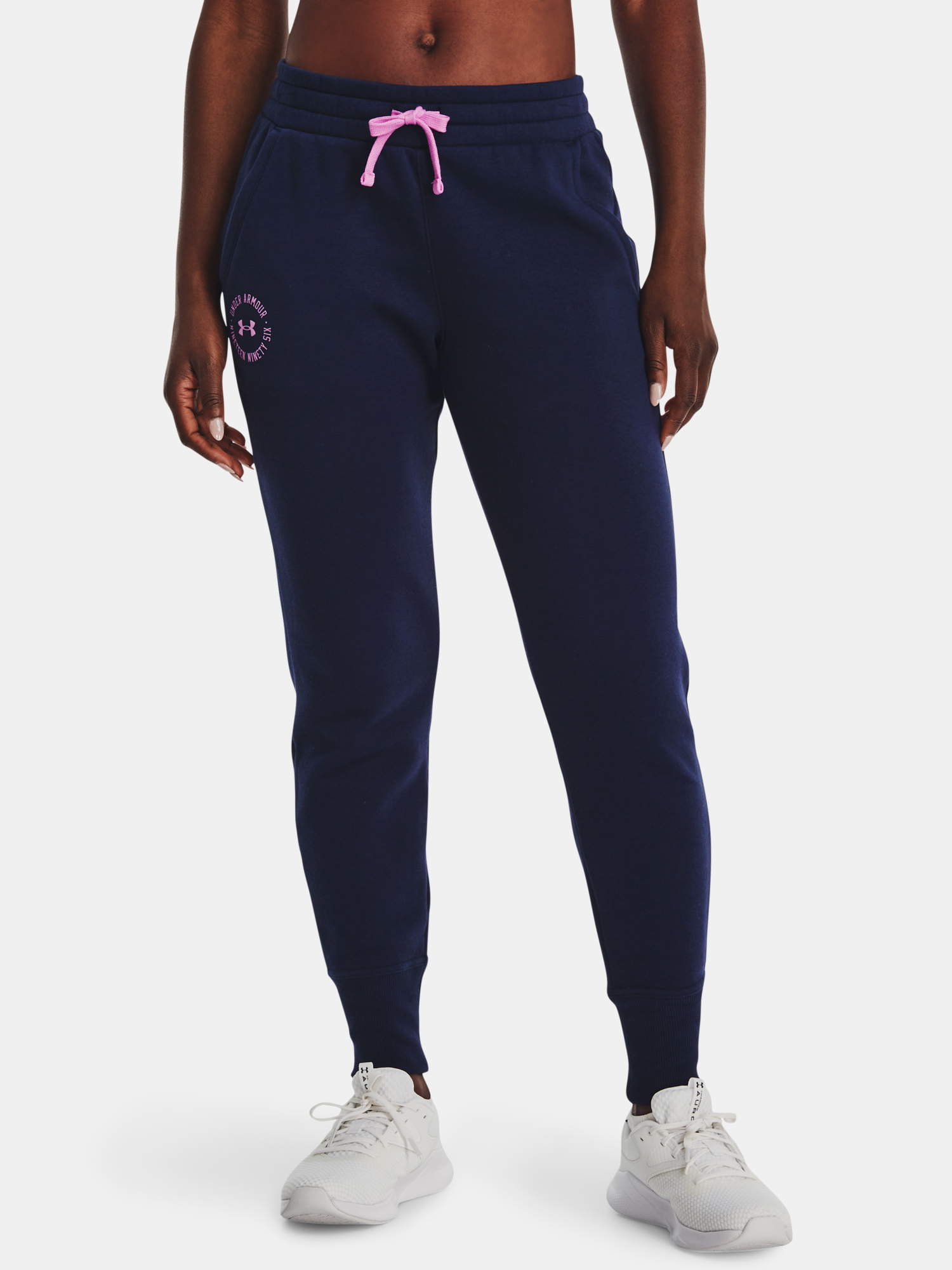 Spodnie Dresowe Under Armour Rival Fleece Crest Joggers-NVY - Kobiety