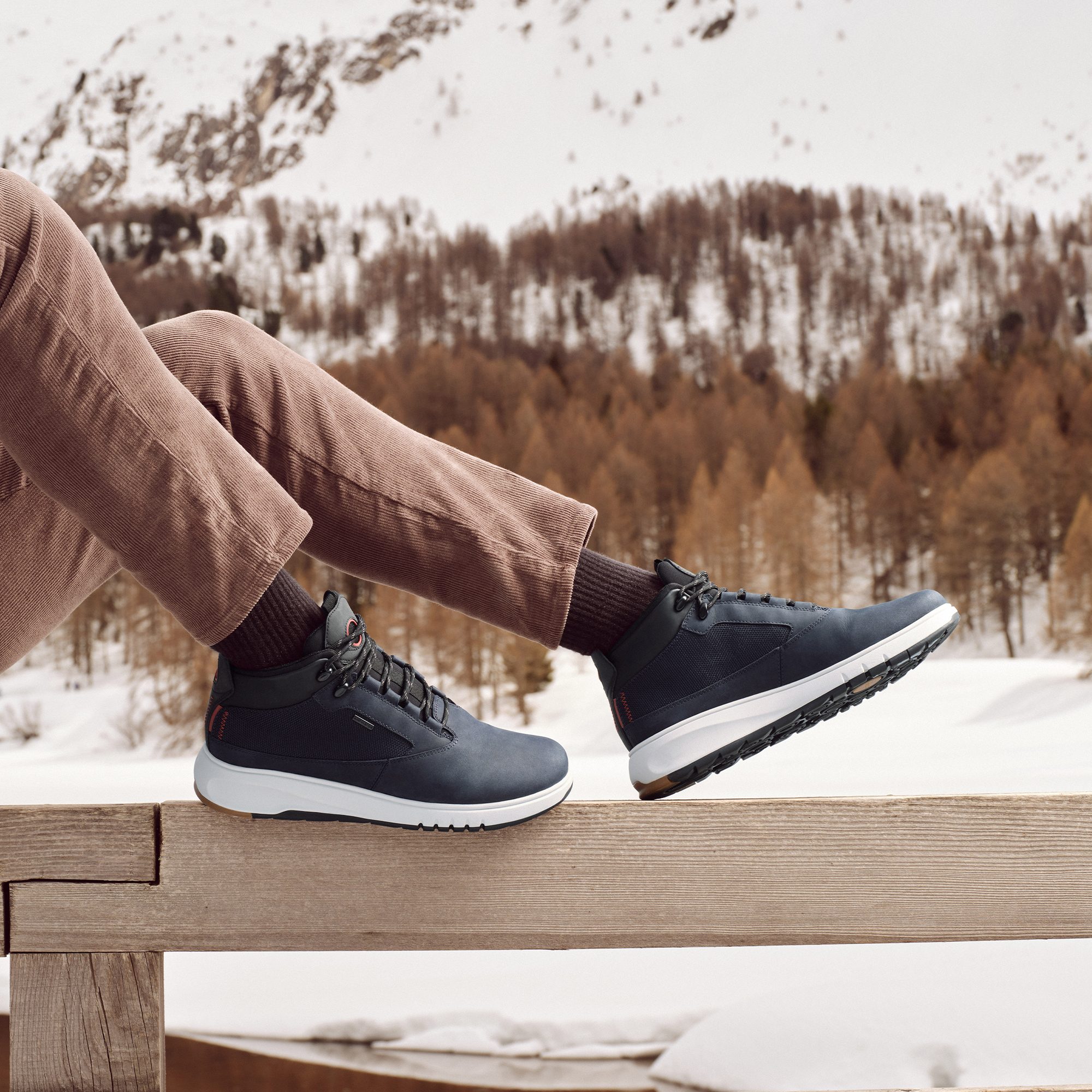 Dark blue men&#039;s ankle shoes Geox Aerantis 4X4 B Abx - Men&#039;s