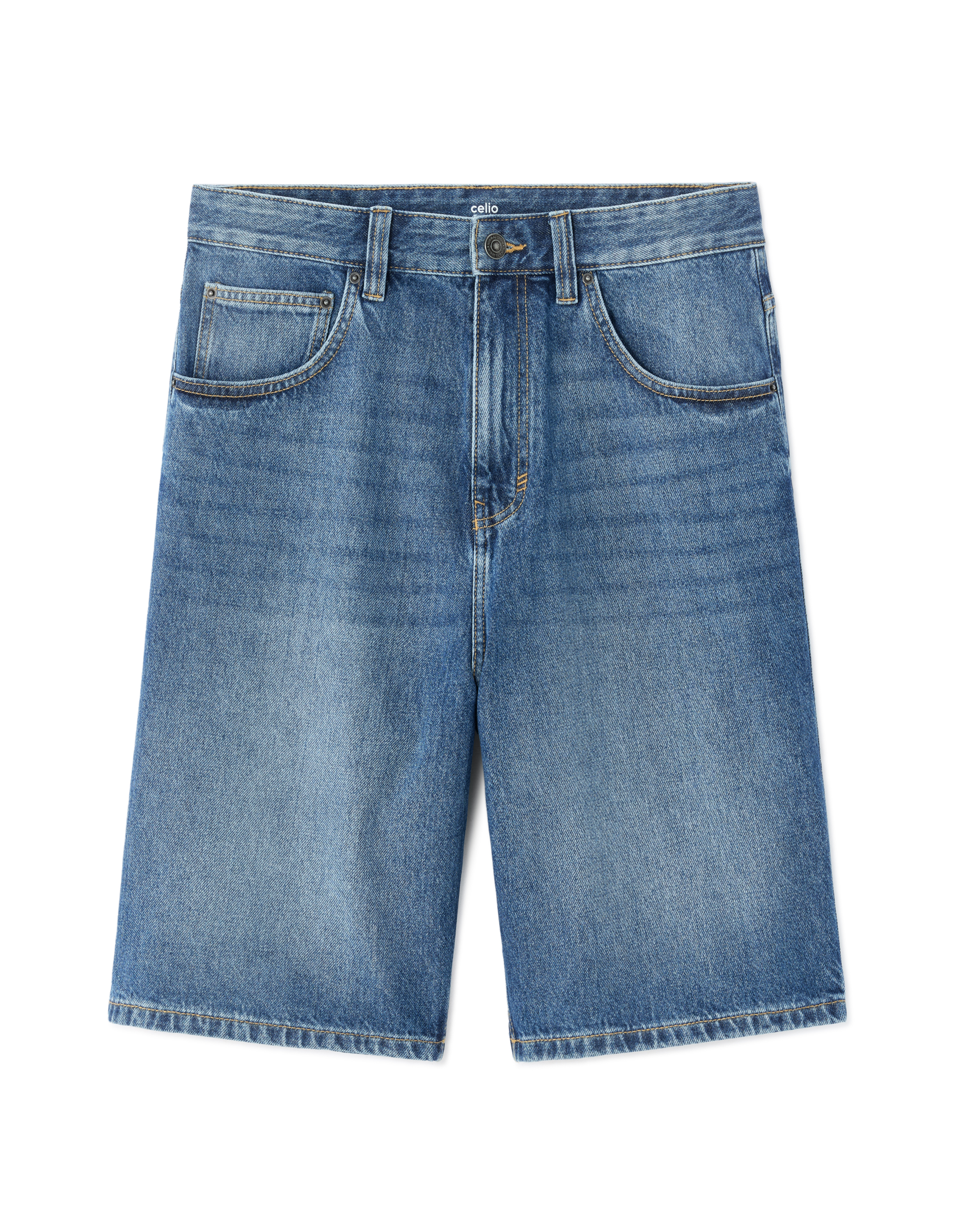 Ușori pantaloni de la Celio